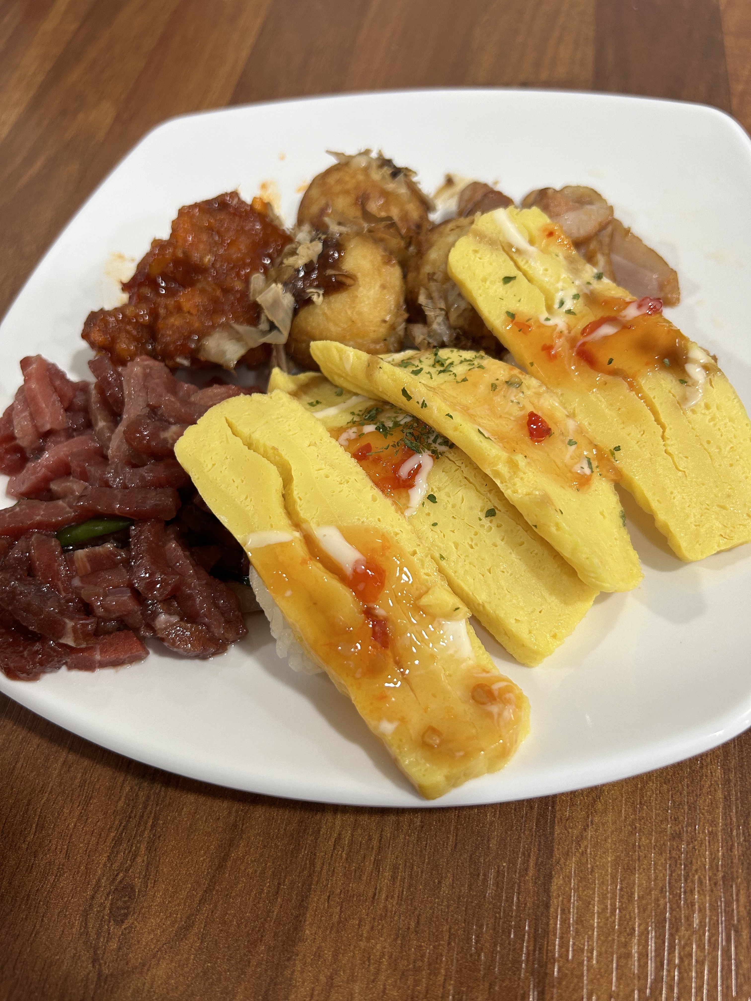 음식이 전체적으로 다 맛있구 가성비가 상당히 좋습니다. 직원분들도 상냥하고 아주 참 합니다