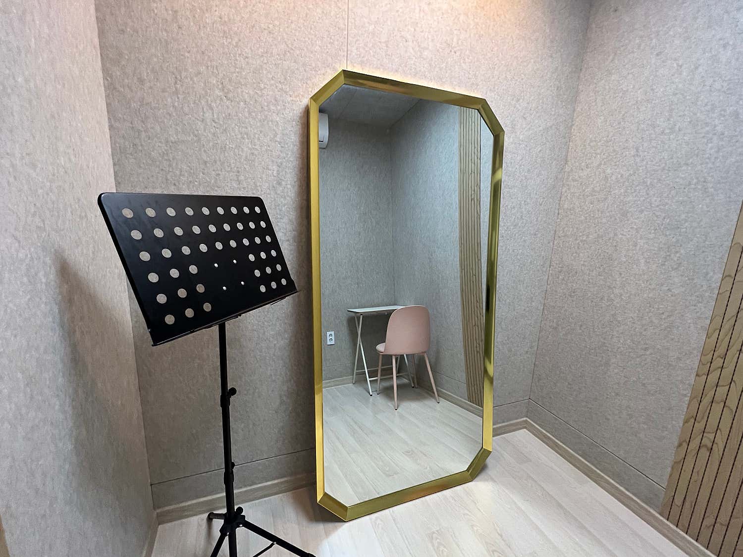 2번째 스튜디오 사진