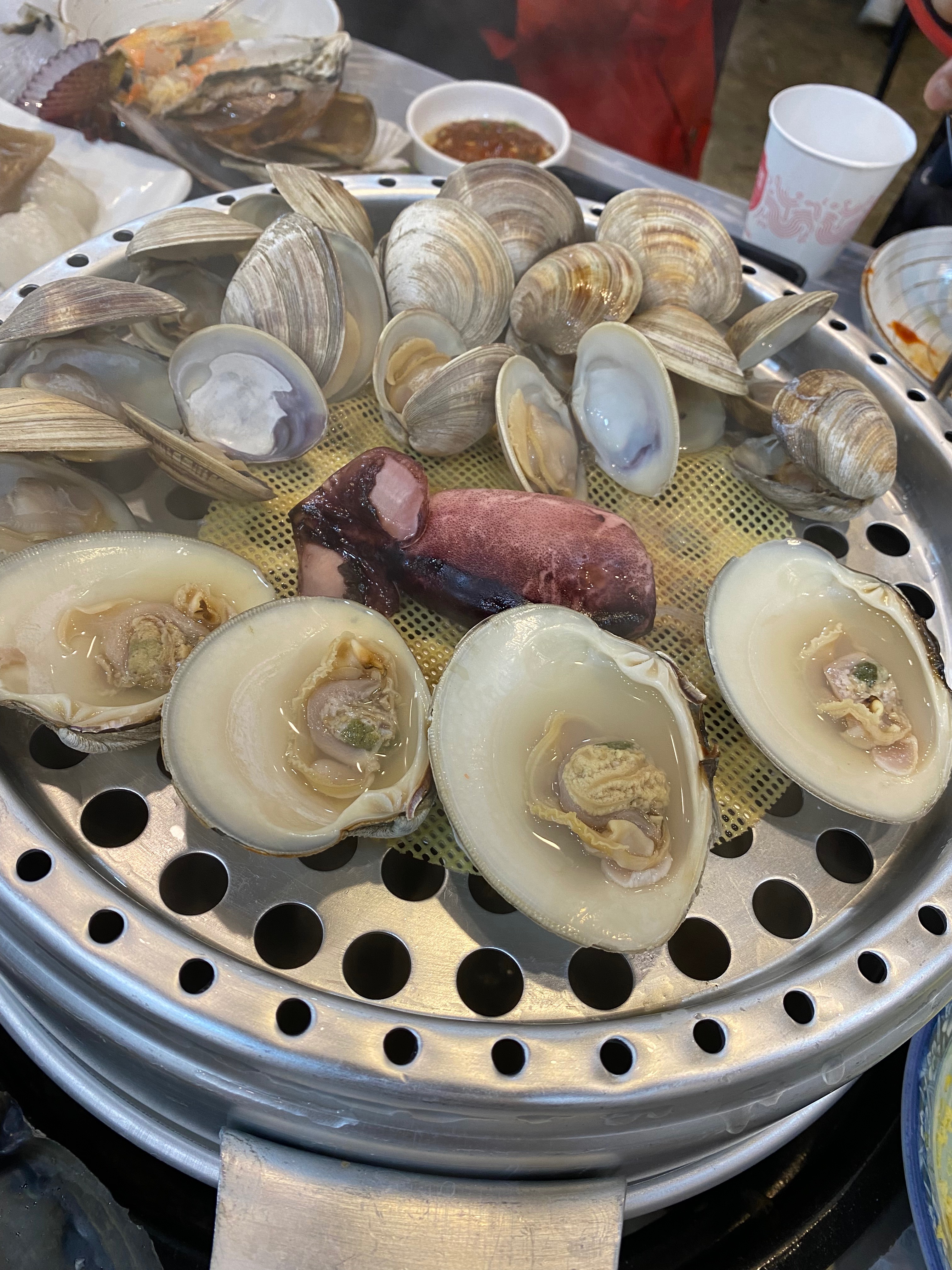 사장님도 친절 무엇보다 음식에 엄청나게 맛나고 프짐해요! 가족과 네명이서 c2인가? 시켯는