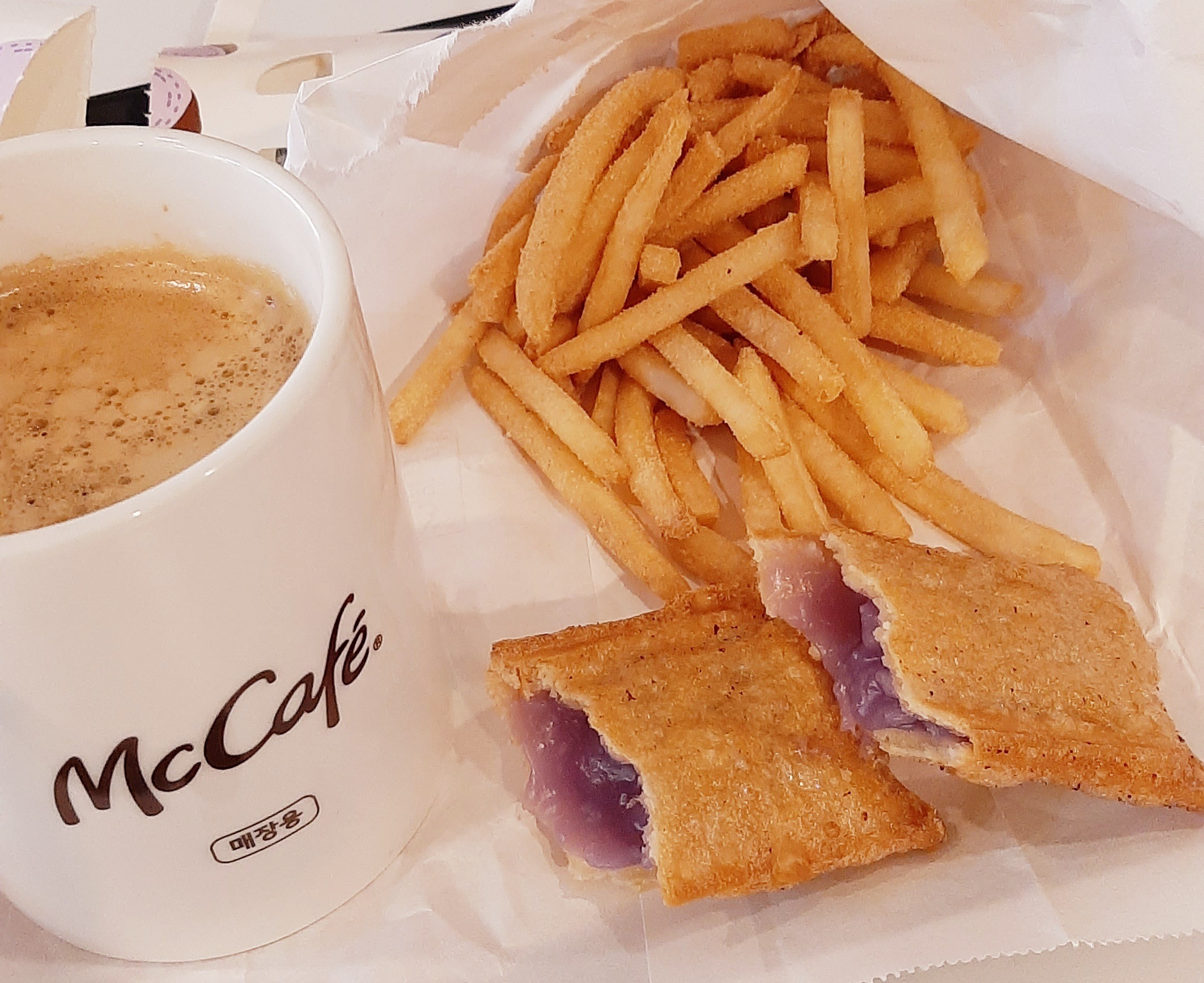 타로파이 달달하니 맛있고 허니버터 인절미 시즈닝도 맛있어요 😋 디카페인 커피 있어서 좋네요