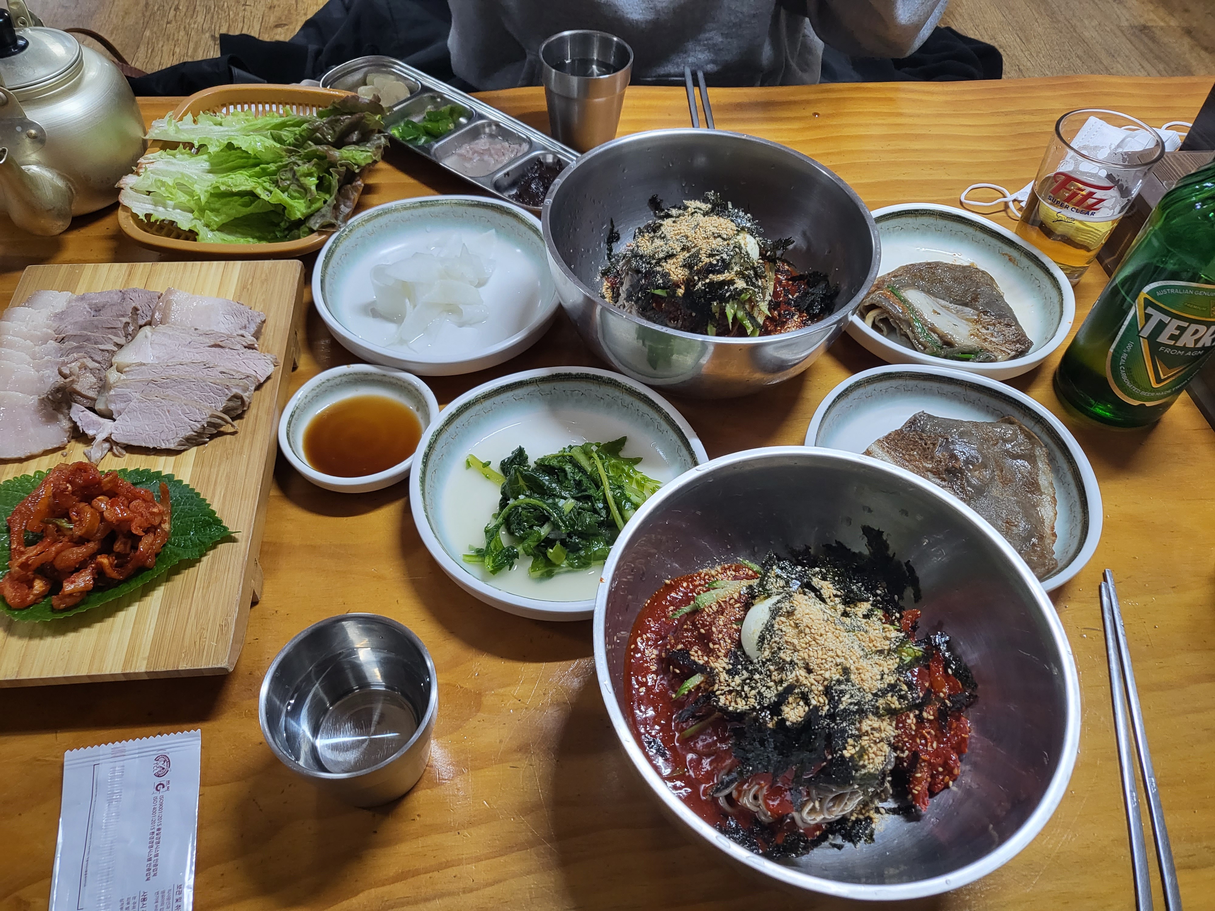 와 저 여기 못잊어서 다시 왔거든요 진짜 맛있어요. 강릉 명물이고요.. 너무 맛있어요 모든