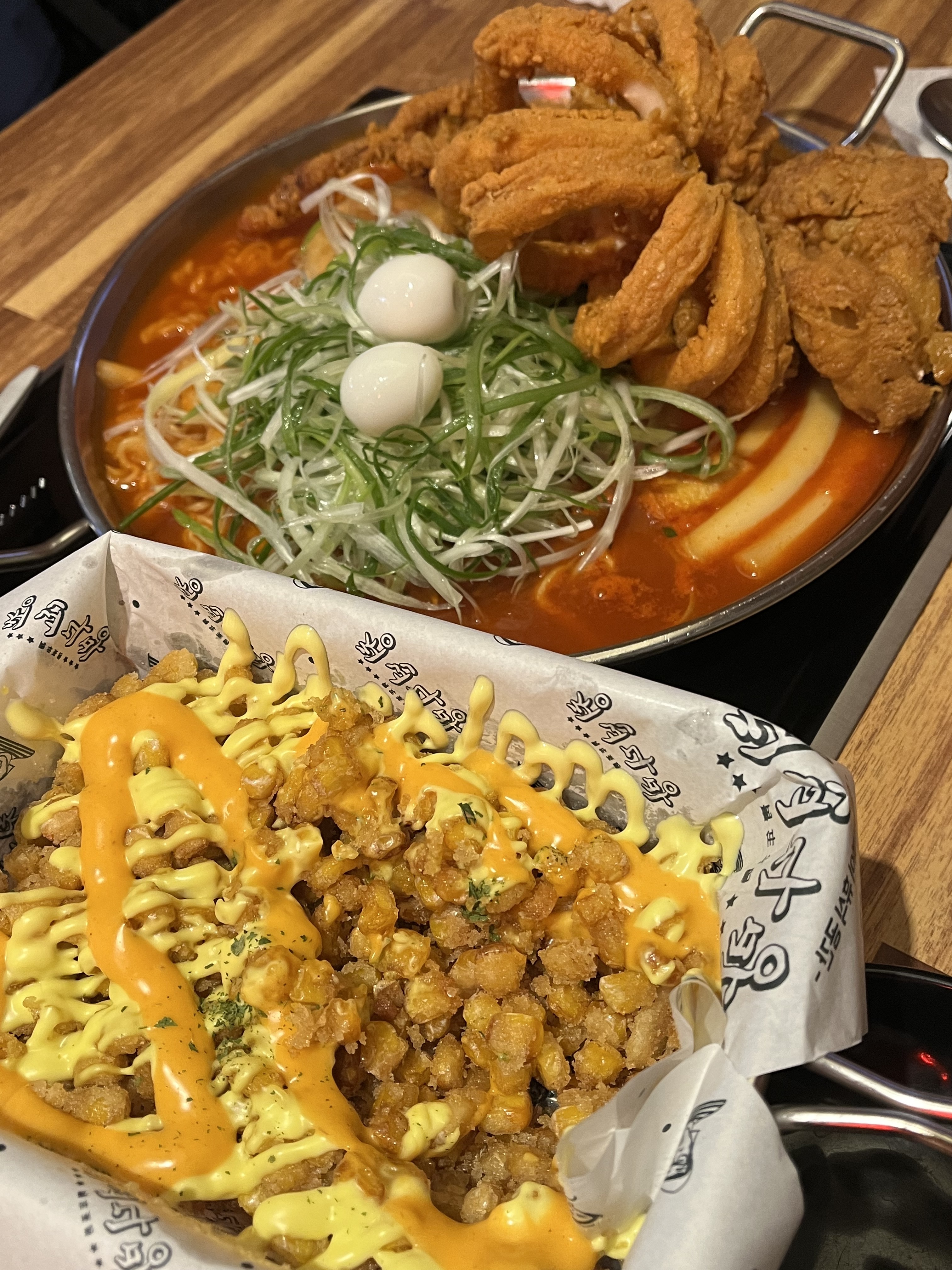 매운맛해도 괜찮을거같은 ? 기본맛도 매운맛은 없어가지구 옥수수는 콘칩맛이다 딱 - 천호동 맛집 청년다방 강동역점