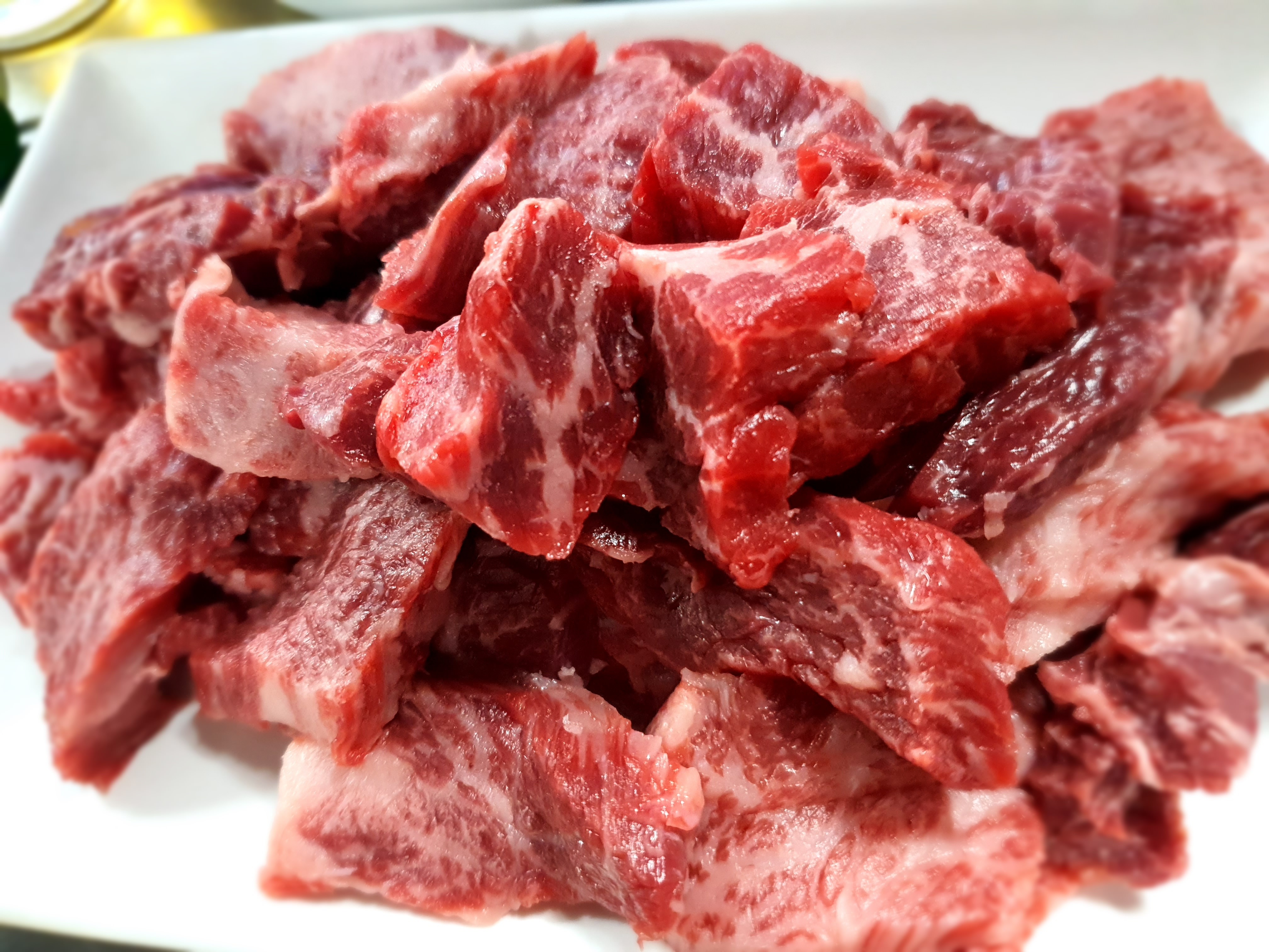 숯불에 한우구이는 말이 필요없죠? 현지인분들도 많이 오시더라구요 아이들도 맛있다며 잘먹고