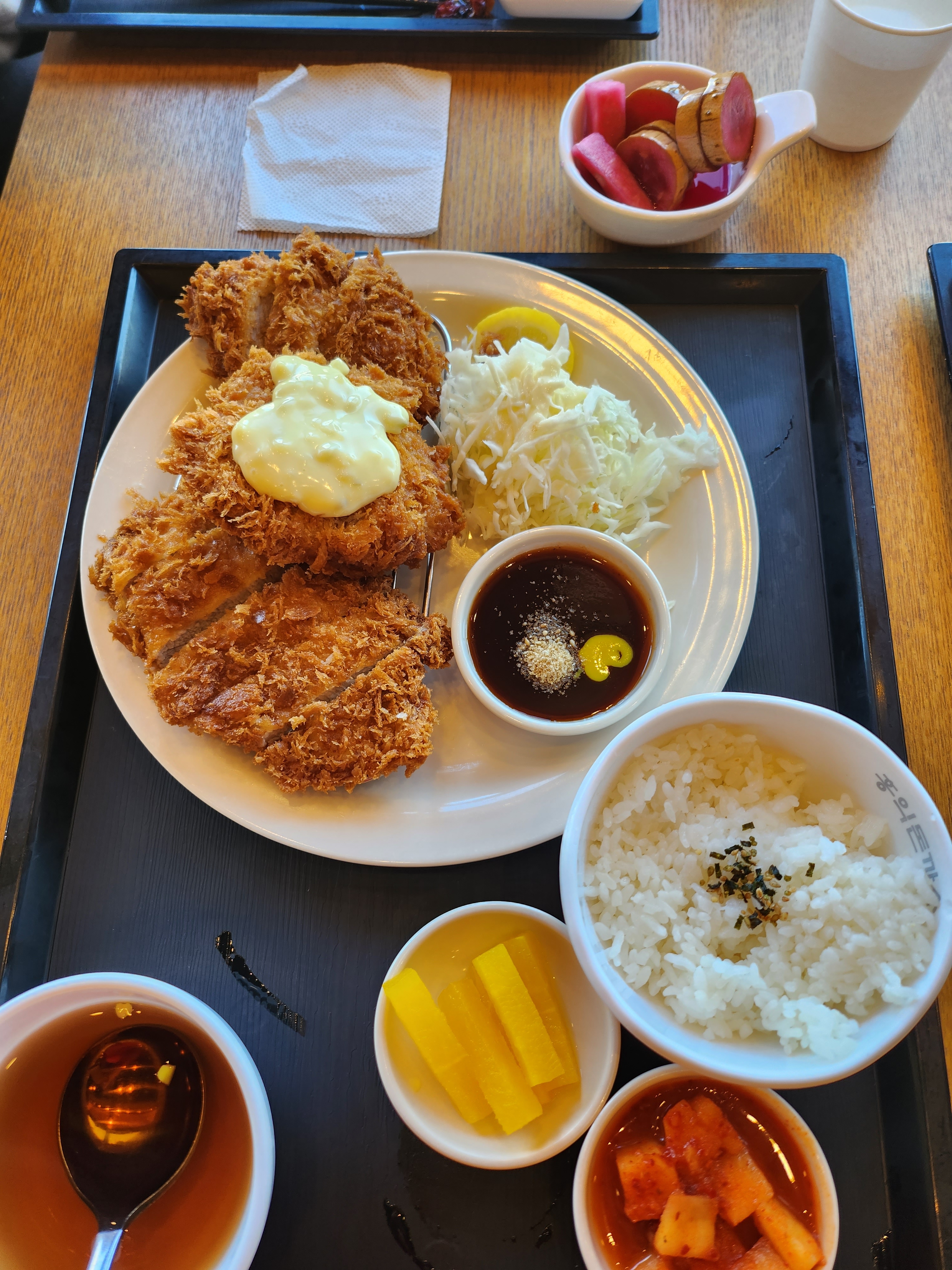 돈까스.등심.안심.생선까스.볶음우동 다 맛있고 양도 많아요 - 화성 남양 맛집 홍익돈까스 화성남양점