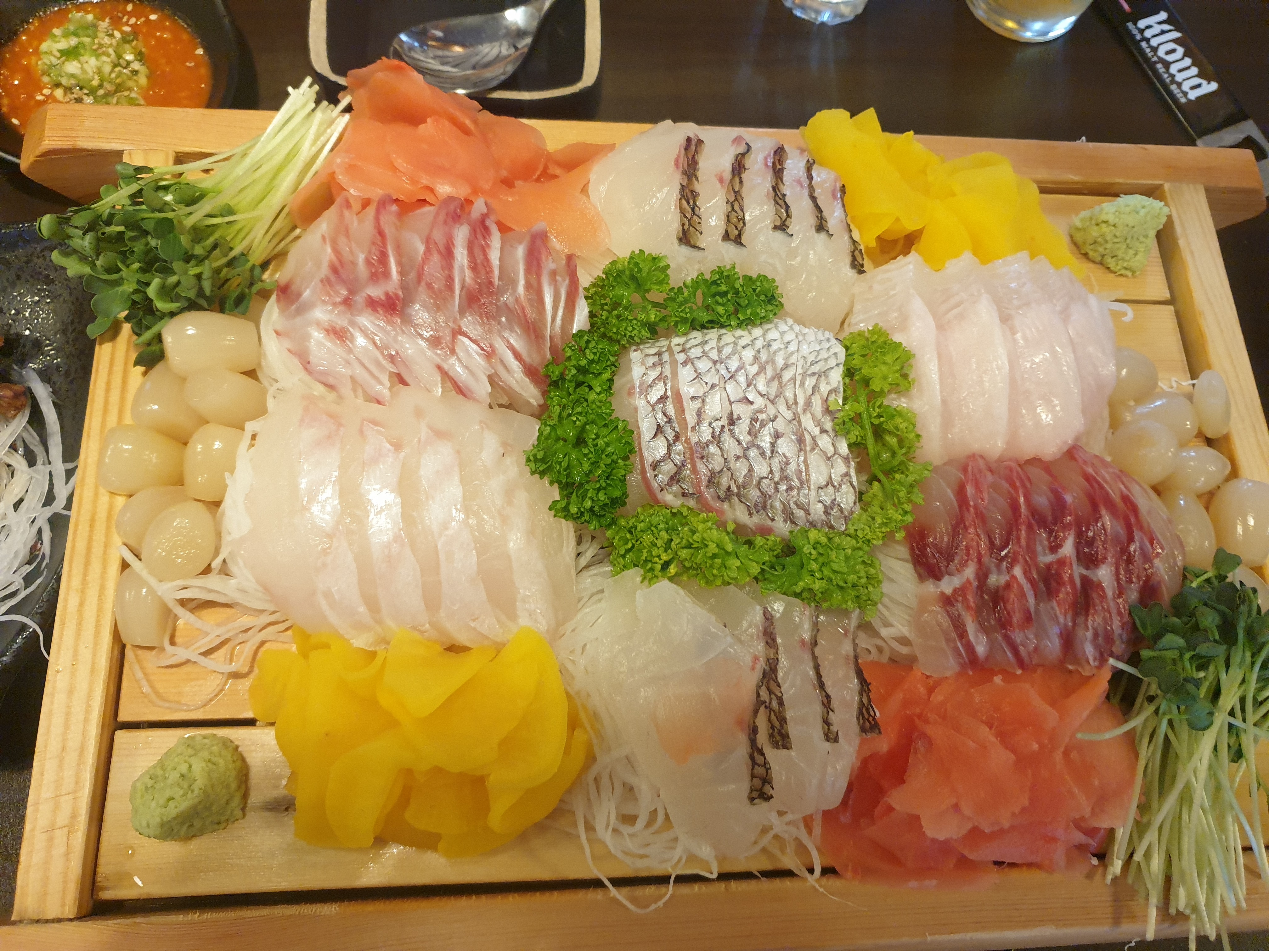 회 싱싱하고 맛나고 리필 두번째도 넉넉히 주심 - 미금 맛집 물고기자리 미금점