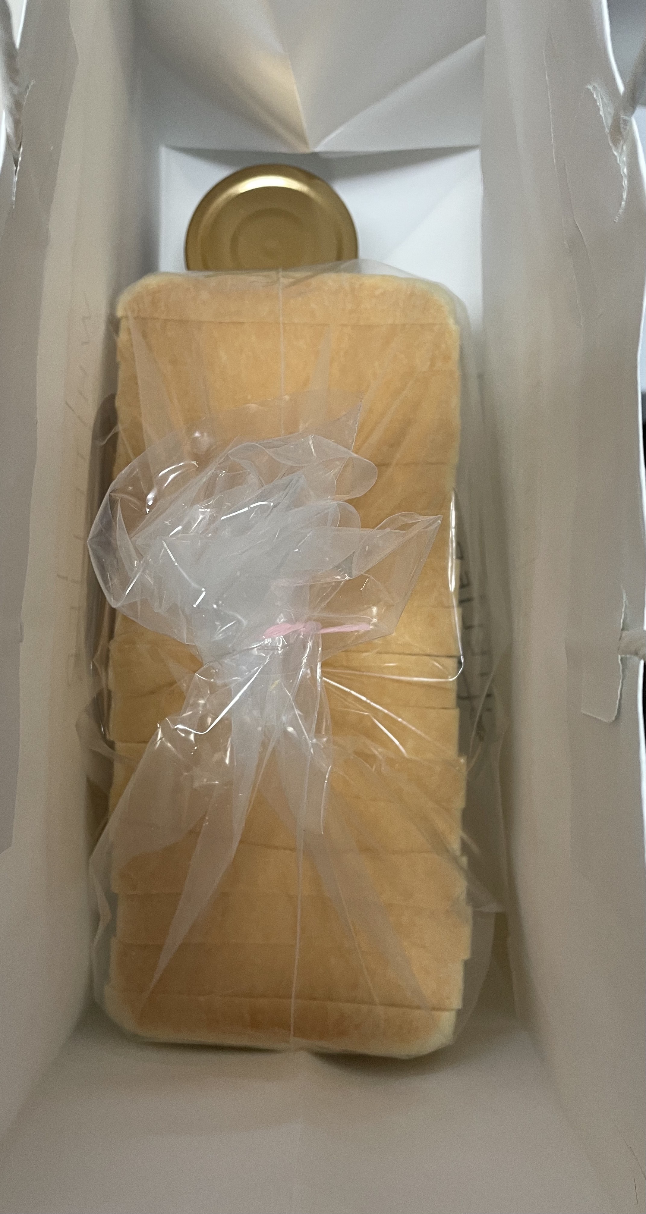 식빵 너무 맛있어요~ 딸기버터잼도 맛있는데… 가격이 ㅎㄷㄷ 해서 자주 사먹지는 못해요~ ㅎ