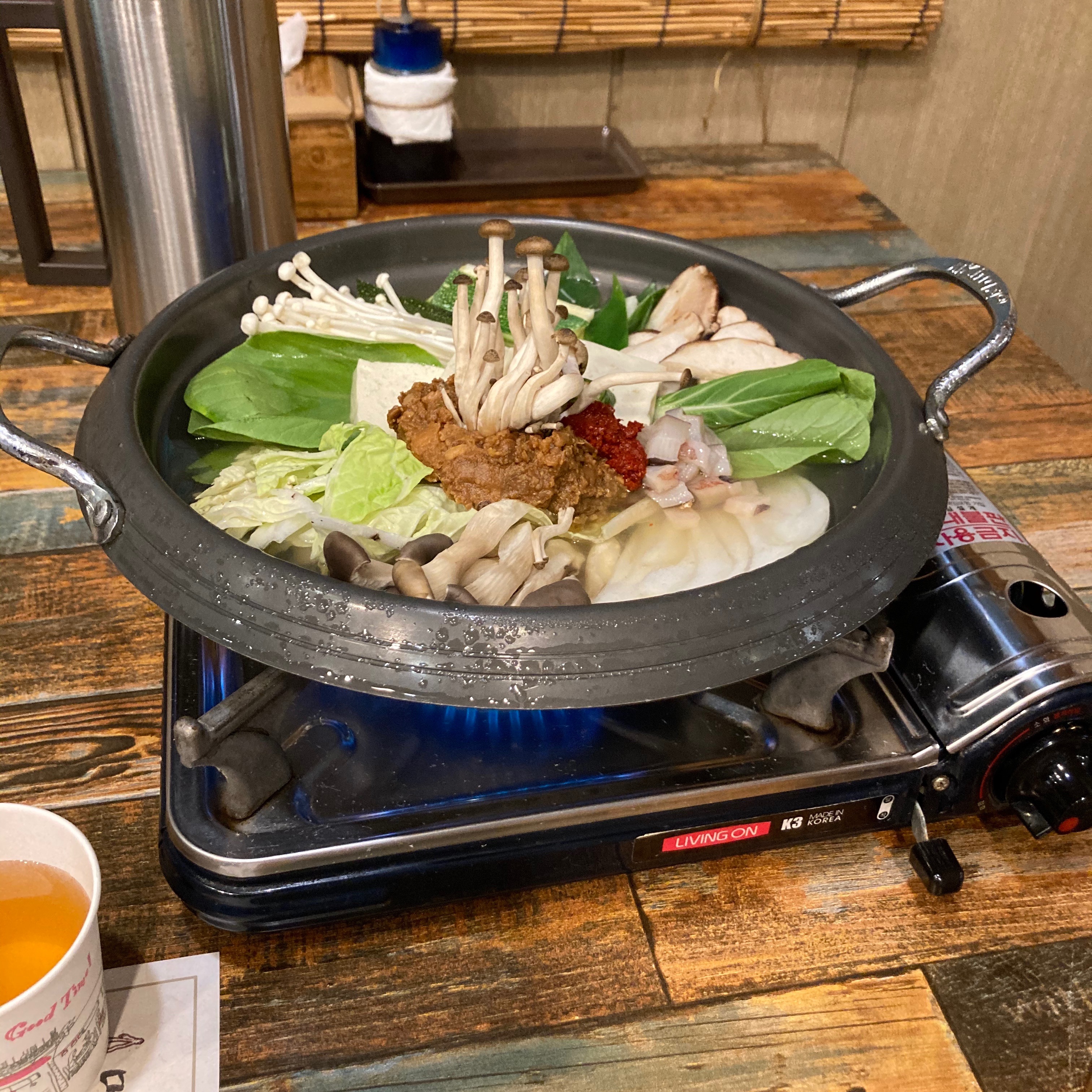 기대 안하고 갔는데 너무 맛있는걸요..? 레알 밥도둑~~~!! 반찬 다 맛있습니다 ! 후식