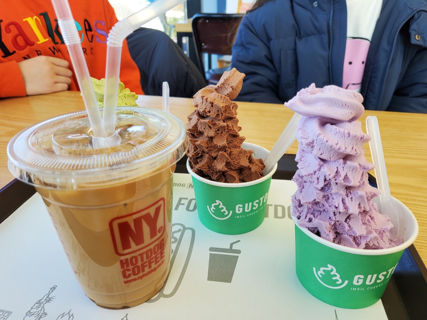 뉴욕핫도그앤커피 속초얼라이브하트점 10
