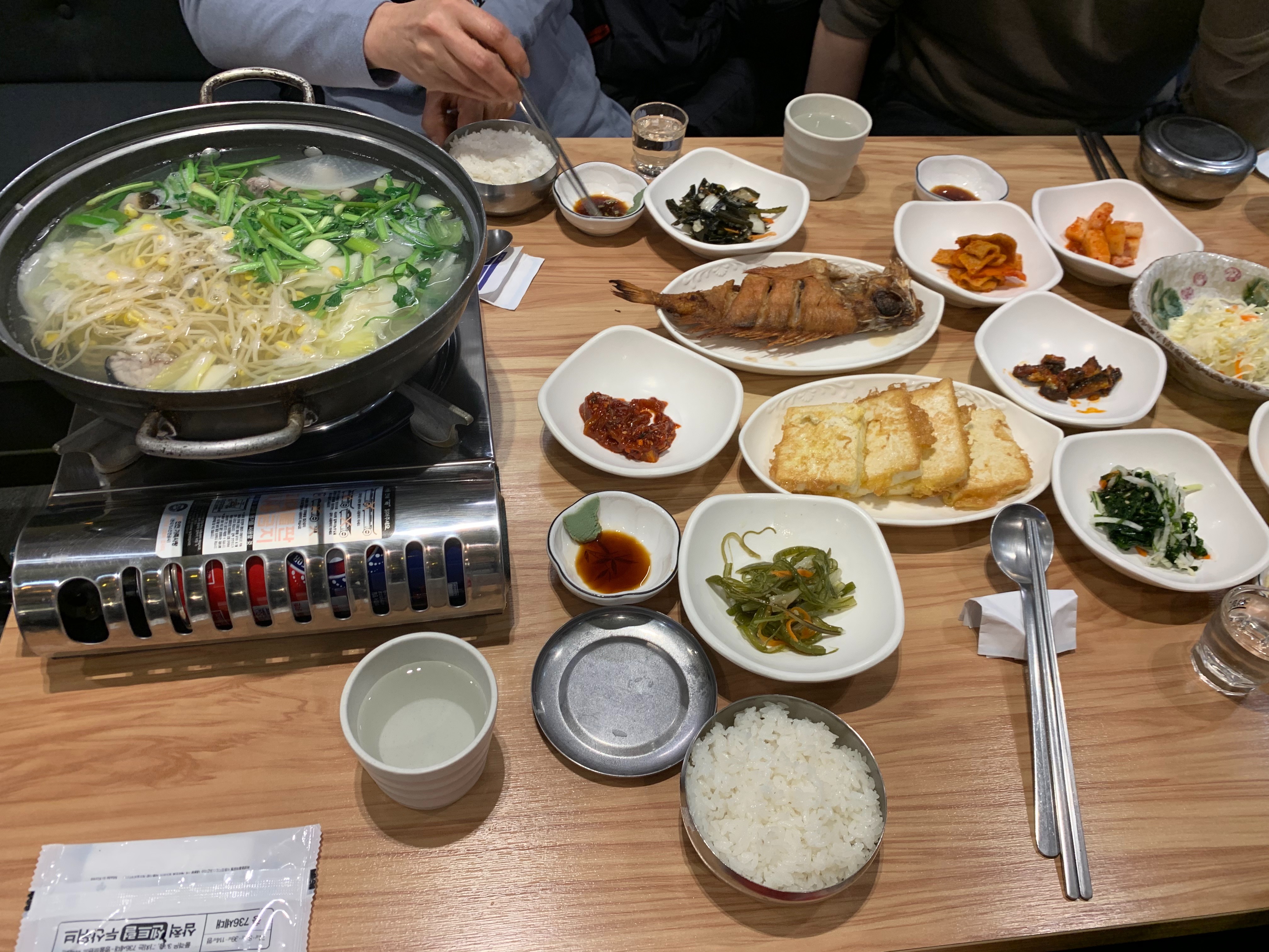 청결하고 친절합니다. - 삼척항 맛집 삼정식당