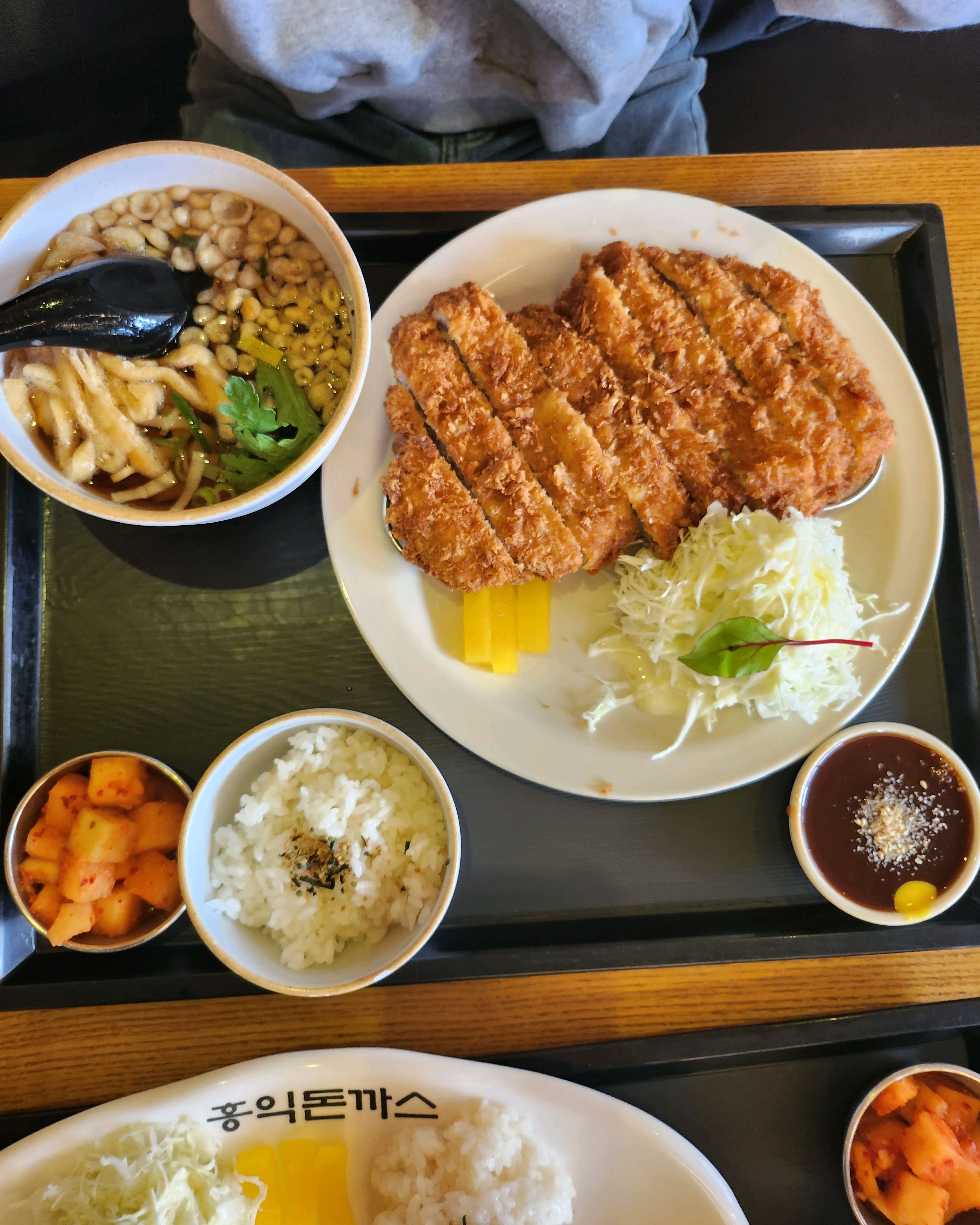 당진 돈가쓰맛집 입니다 소스가 찐맛입니다 - 충남 당진 맛집 홍익돈까스 당진점
