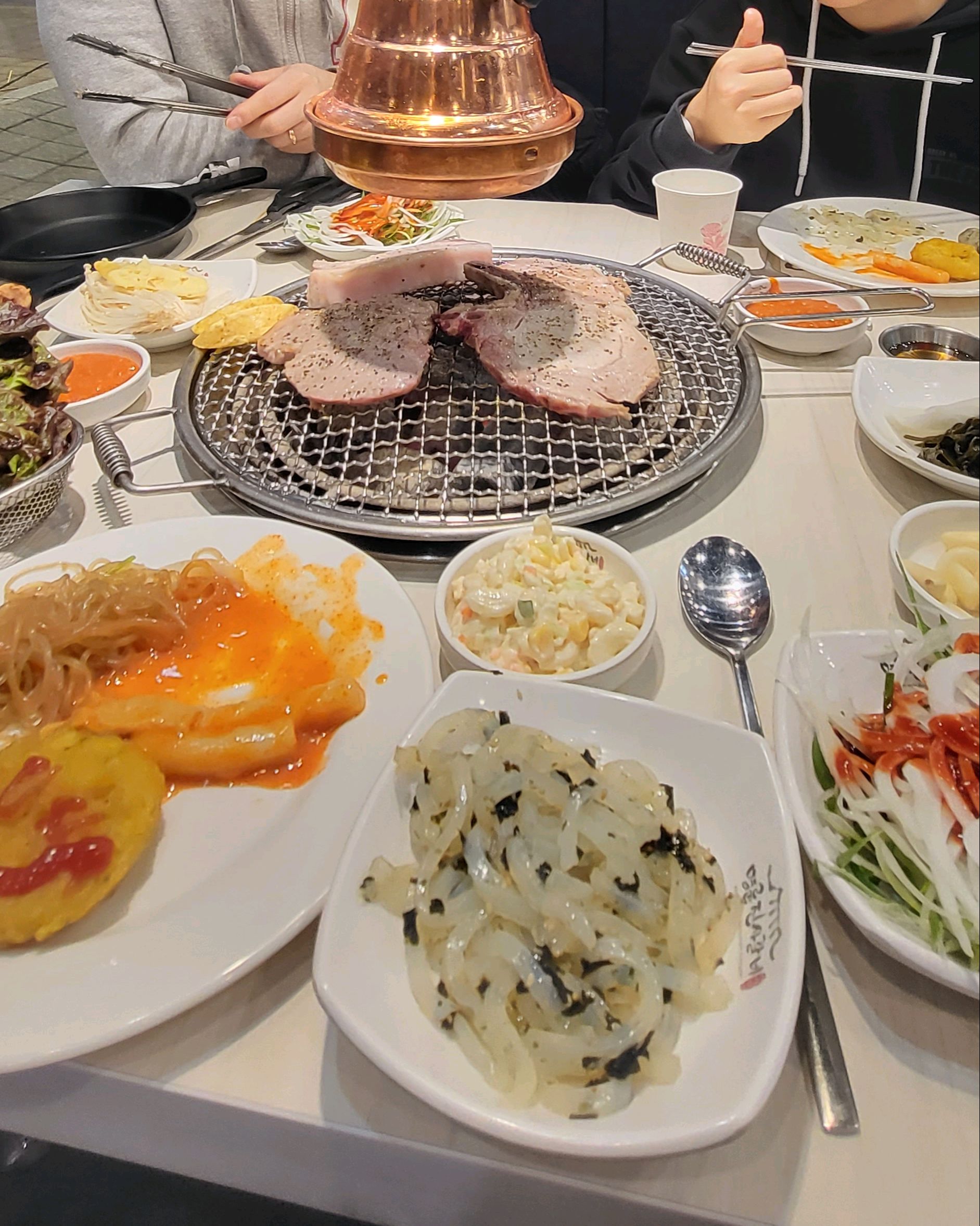 네가족와서 골고루 배가터질듯 잘먹었습니다 토요일이라 손님두많고. 좋아오 - 신원동 맛집 명륜진사갈비 삼송신원점