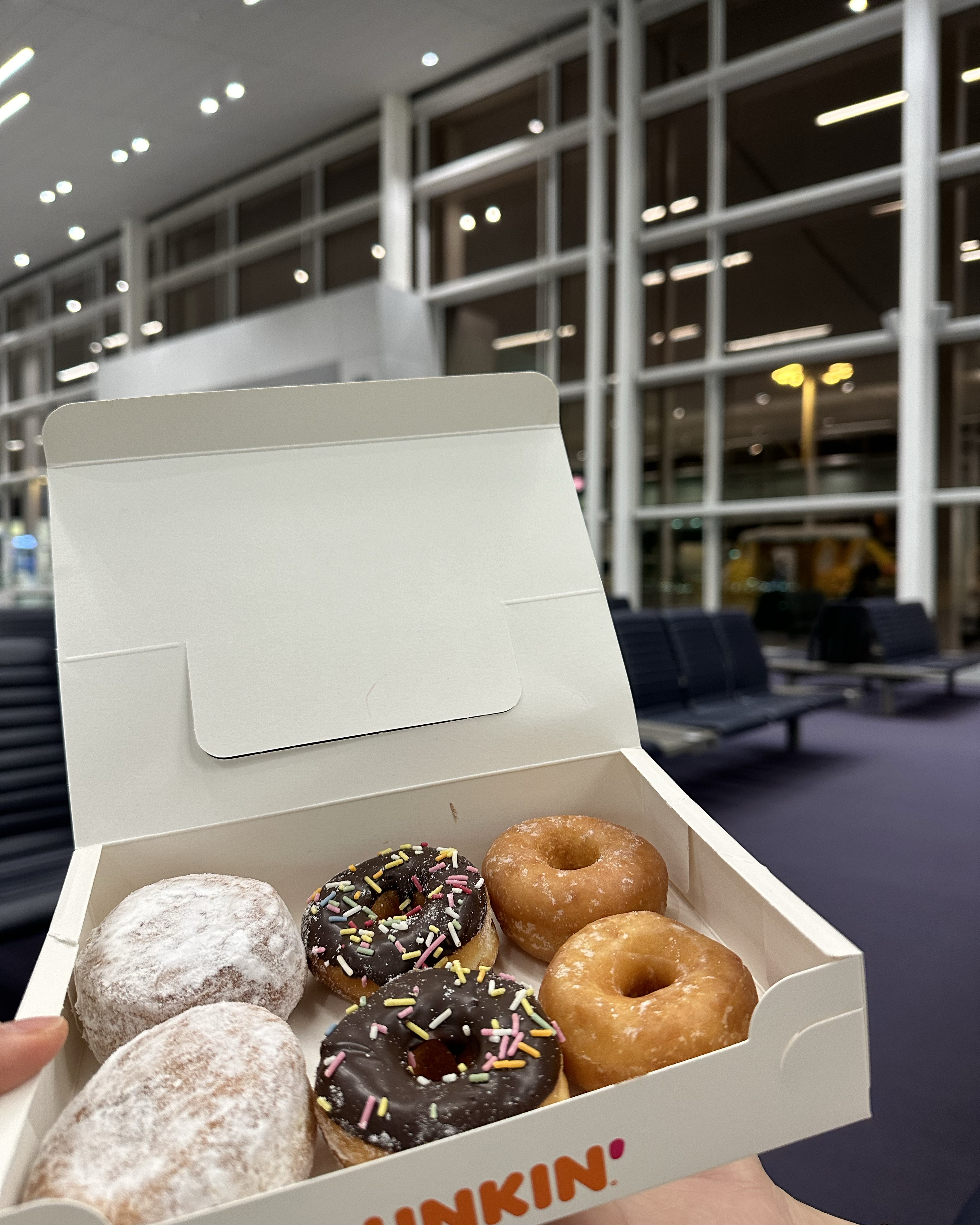 [인천공항 맛집 던킨 인천공항8호] 직접 가본 로컬 리뷰