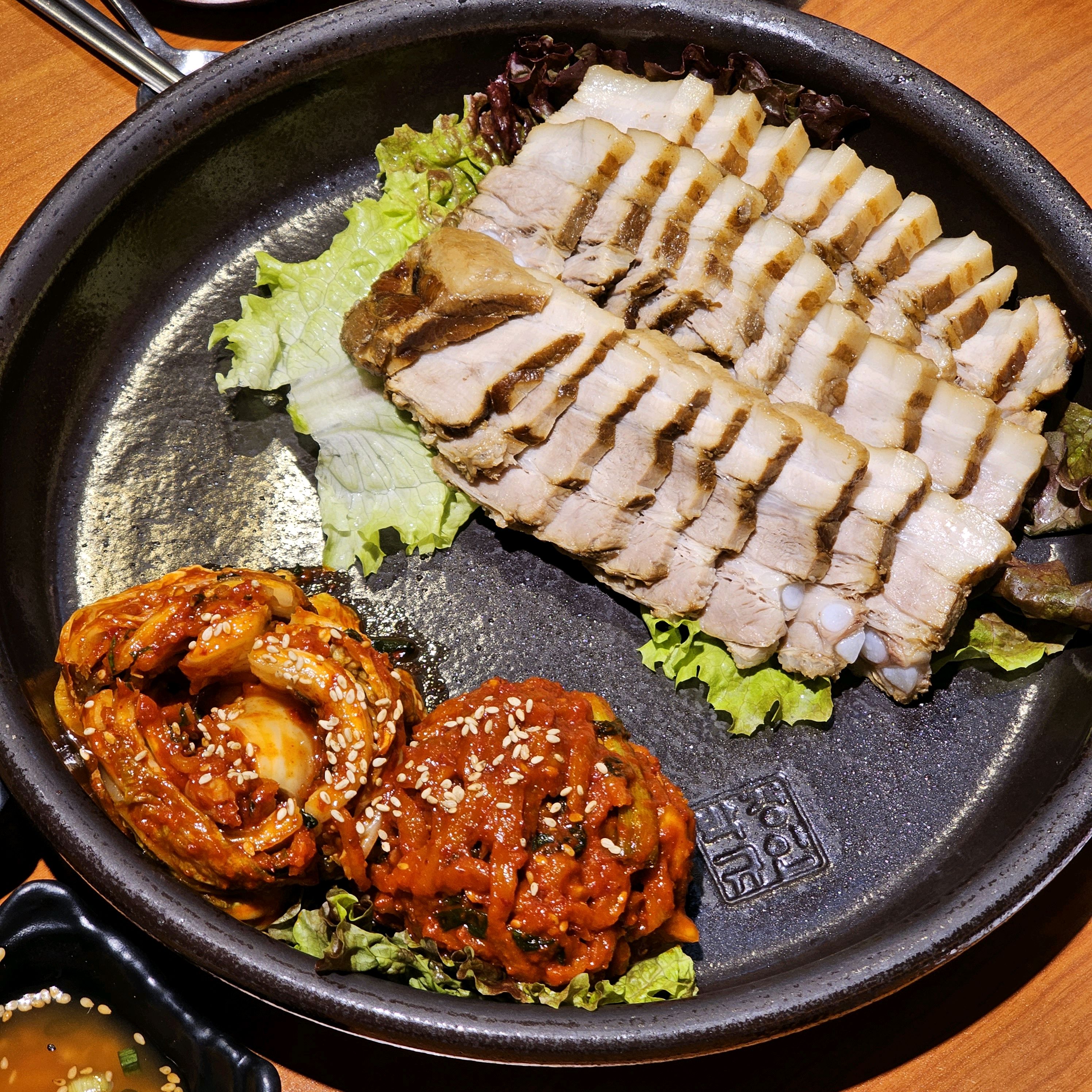 불당동에서 밥집 찾다가 들어온 보쌈집 - 불당동 맛집 항아리 보쌈 불당점