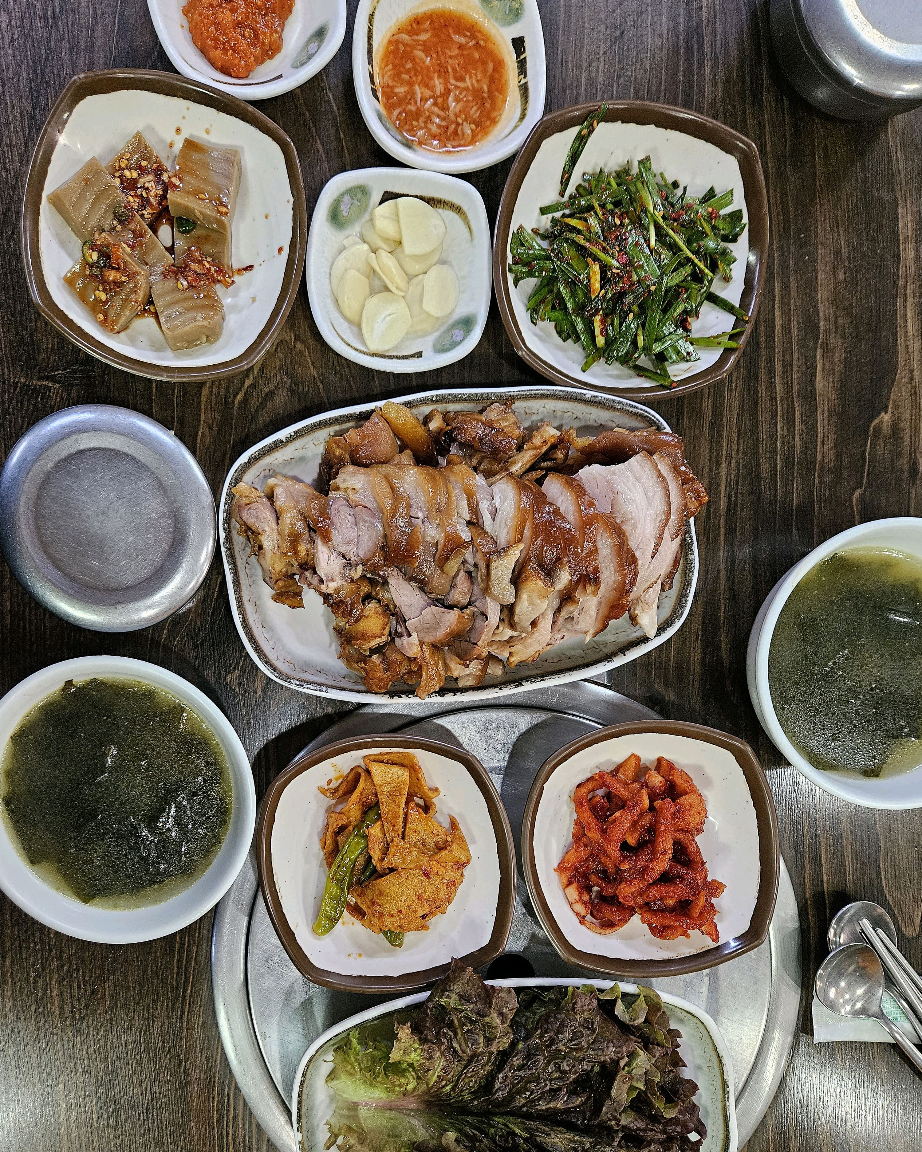 
충무로역식당 장수족발