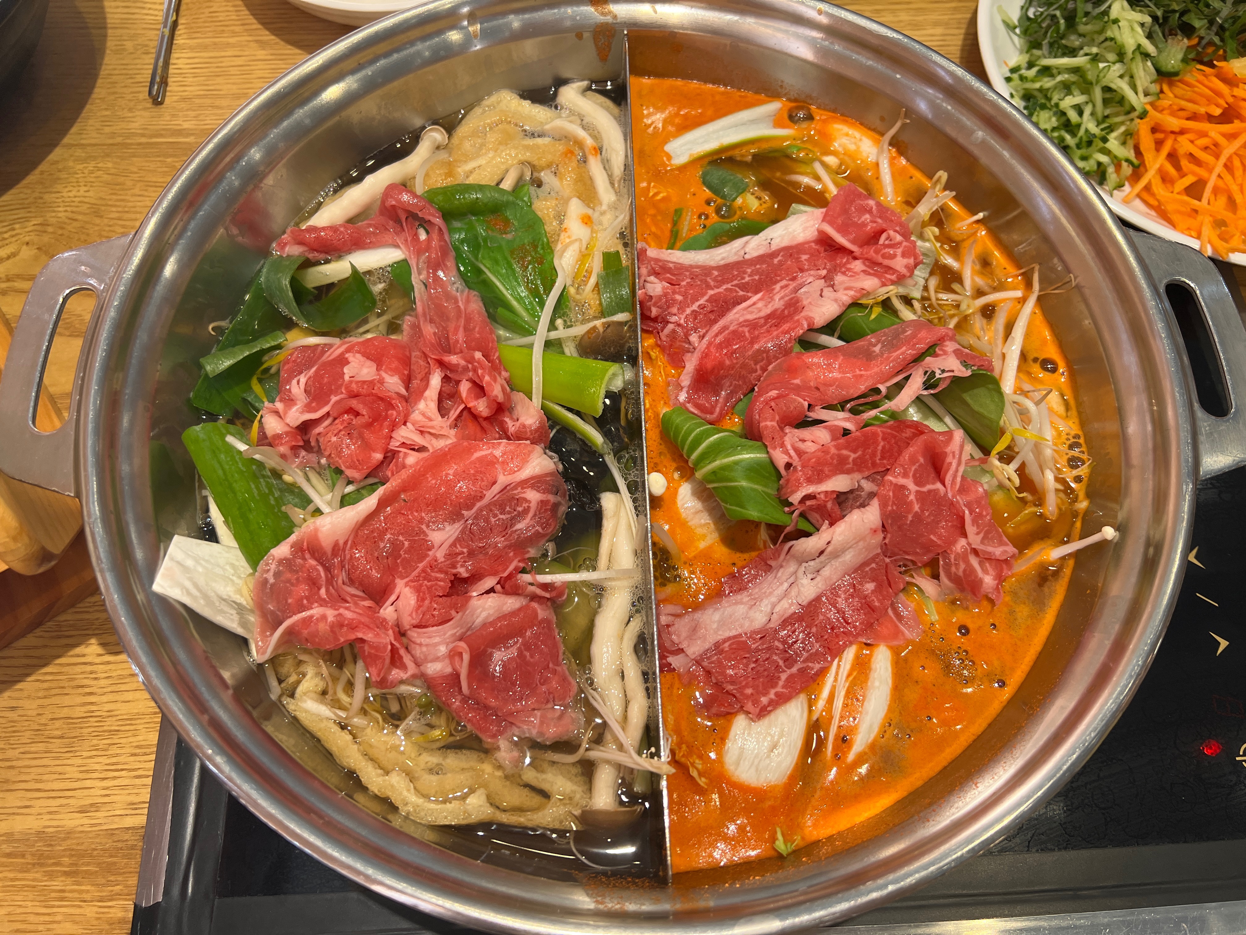 고기가 무한리필이라 무조건 가야해요!!! - 창원 소답동 맛집 샤브20 창원점