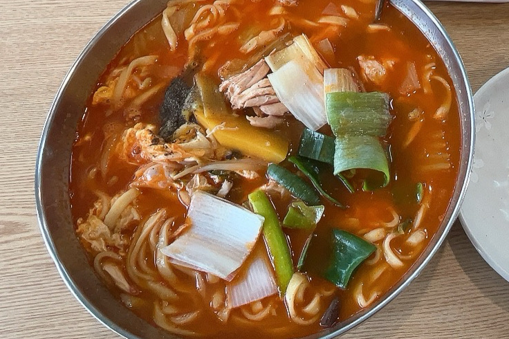 방화역식당 정가네닭국수