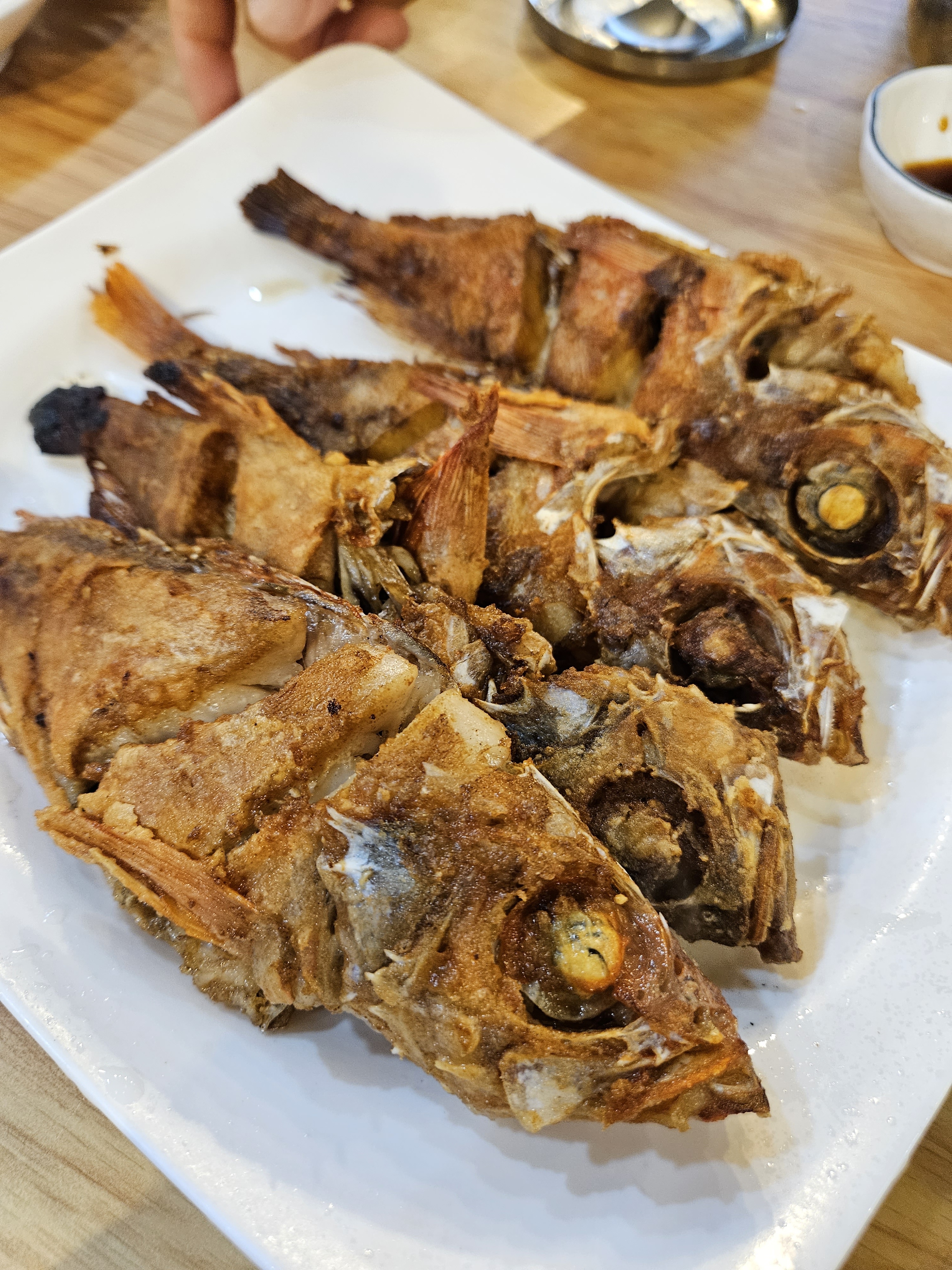 생물만 쓰셔서 재료다 신선하고 맛도 자극적이지않고 가족들이랑 맛있게 배불리먹고갑니다. 감사