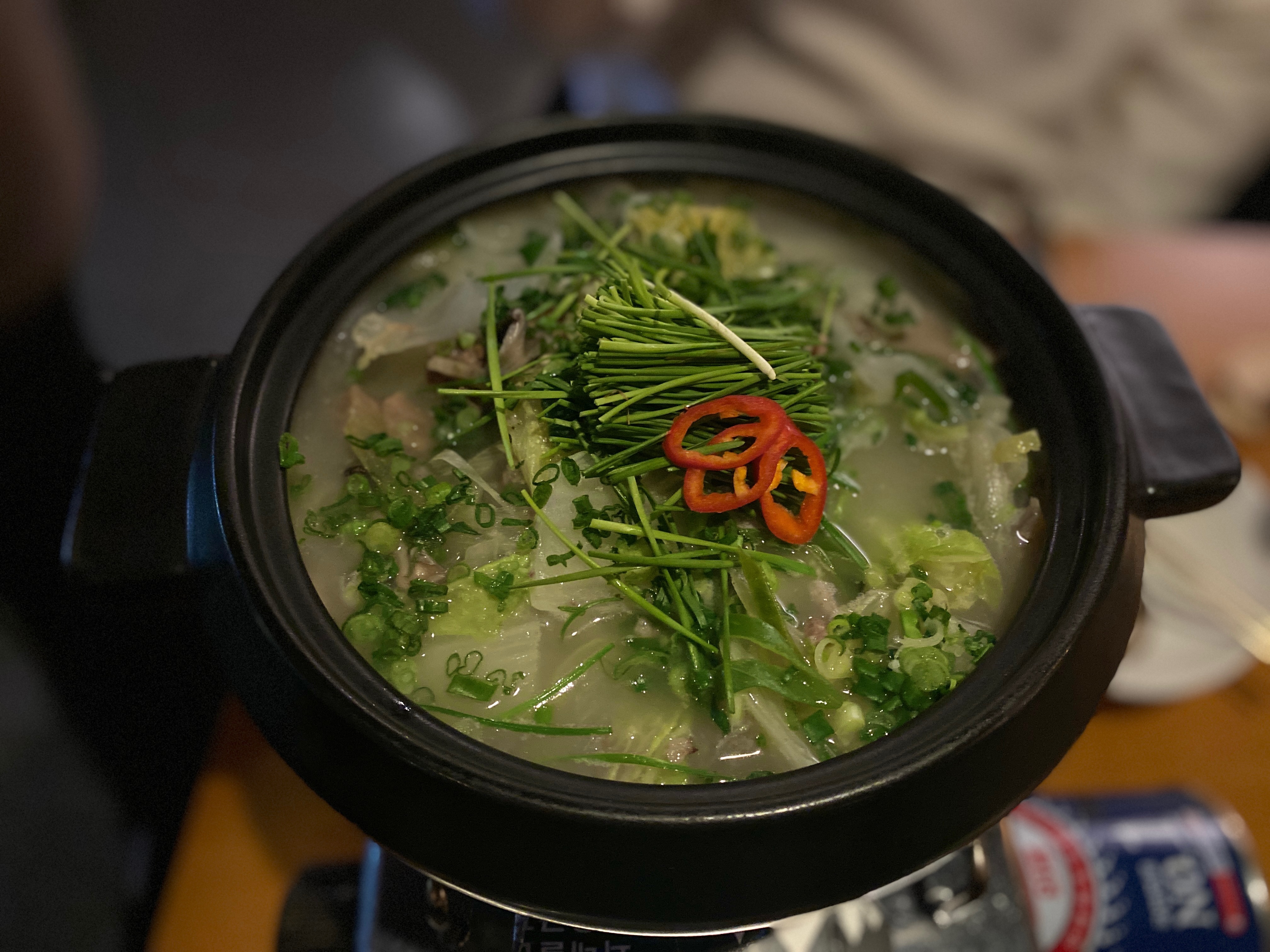 갈때마다 맛있는 한븟!!!!! 이번에 참외하이볼 도전해봤는데… 하이볼 메뉴 중 1위 등극!