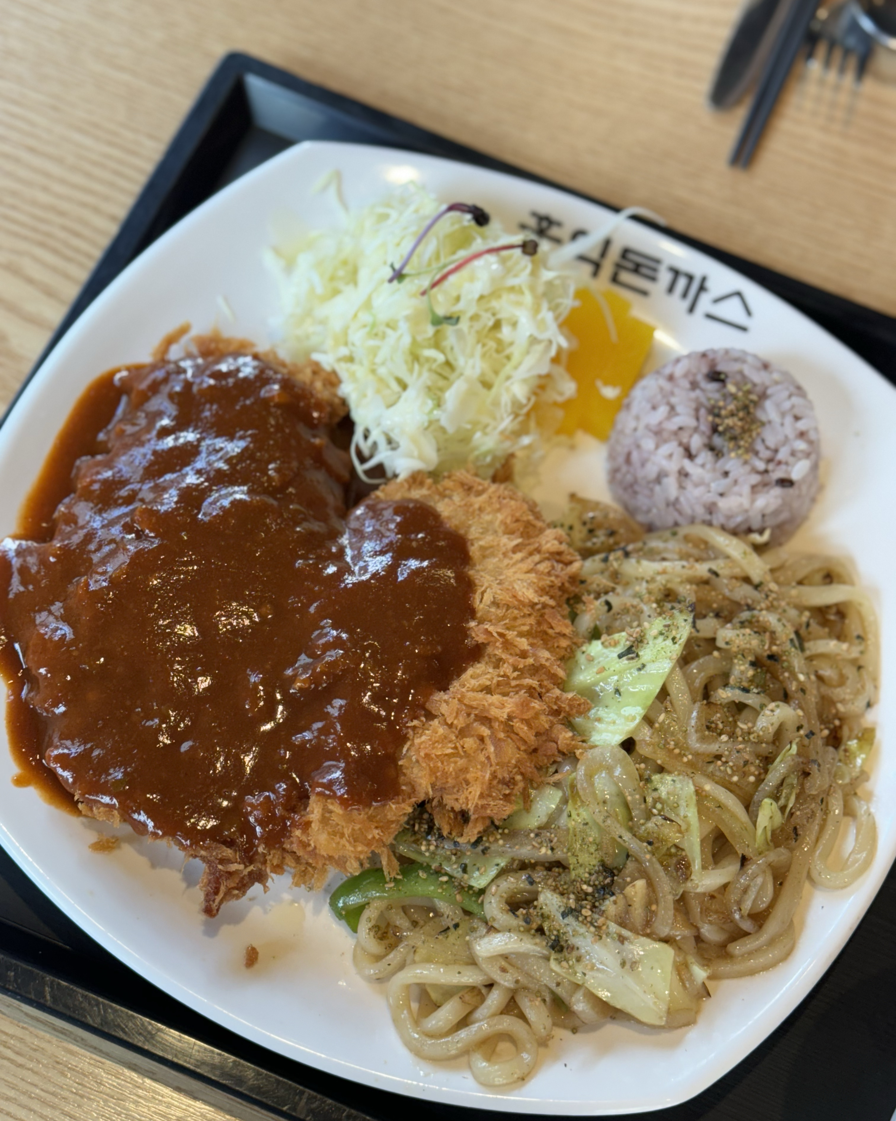 회사 근처에서 뭐 먹을까? 고민하다 방문했어요 체인점이고 이미 다 알고있는 맛이라 별 기대