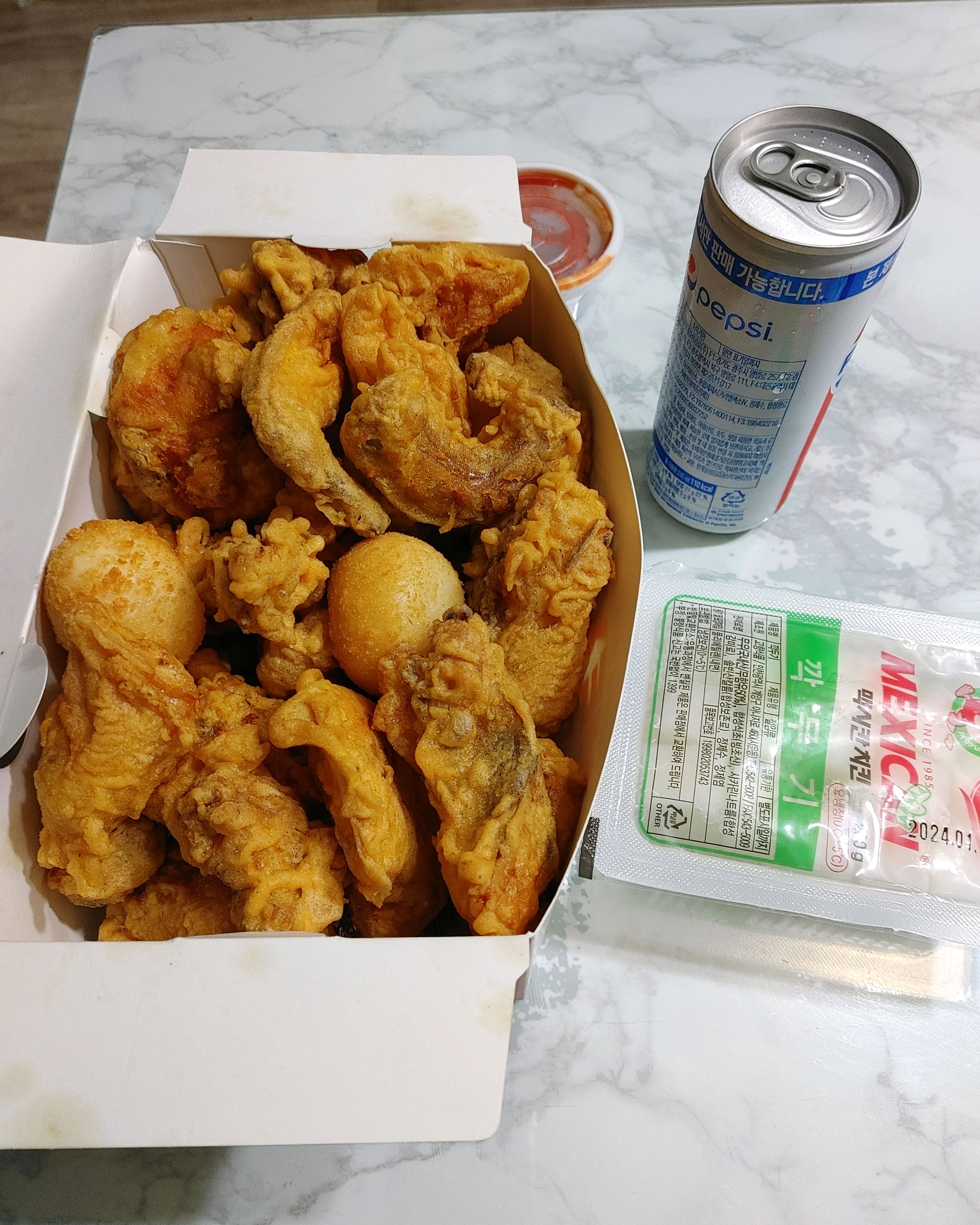 
수리산역식당 맥시칸치킨 산본4점