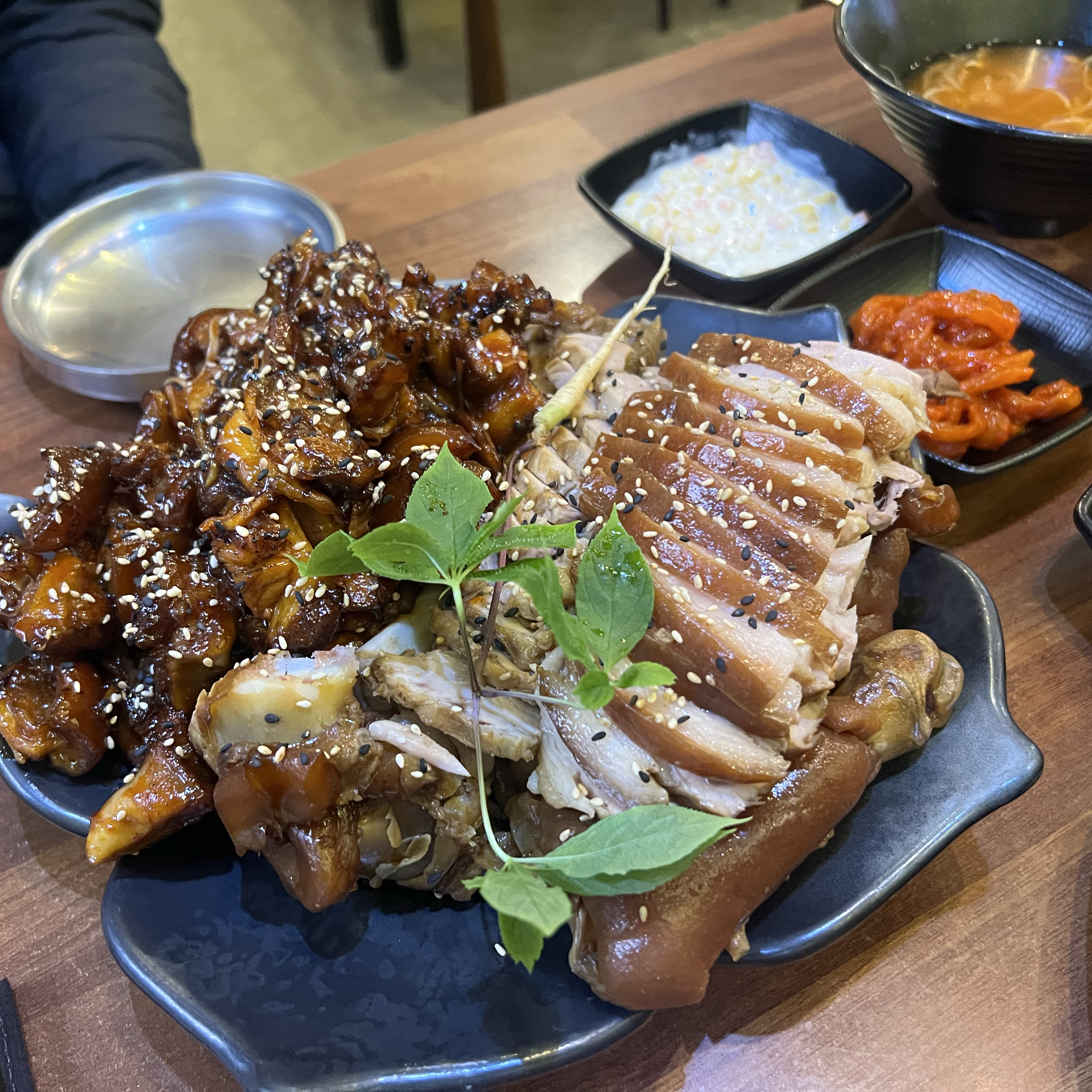 간만에 족발 맛있게 먹었어요 - 불당동 맛집 지구대표시래기해장국&족발 불당동본점