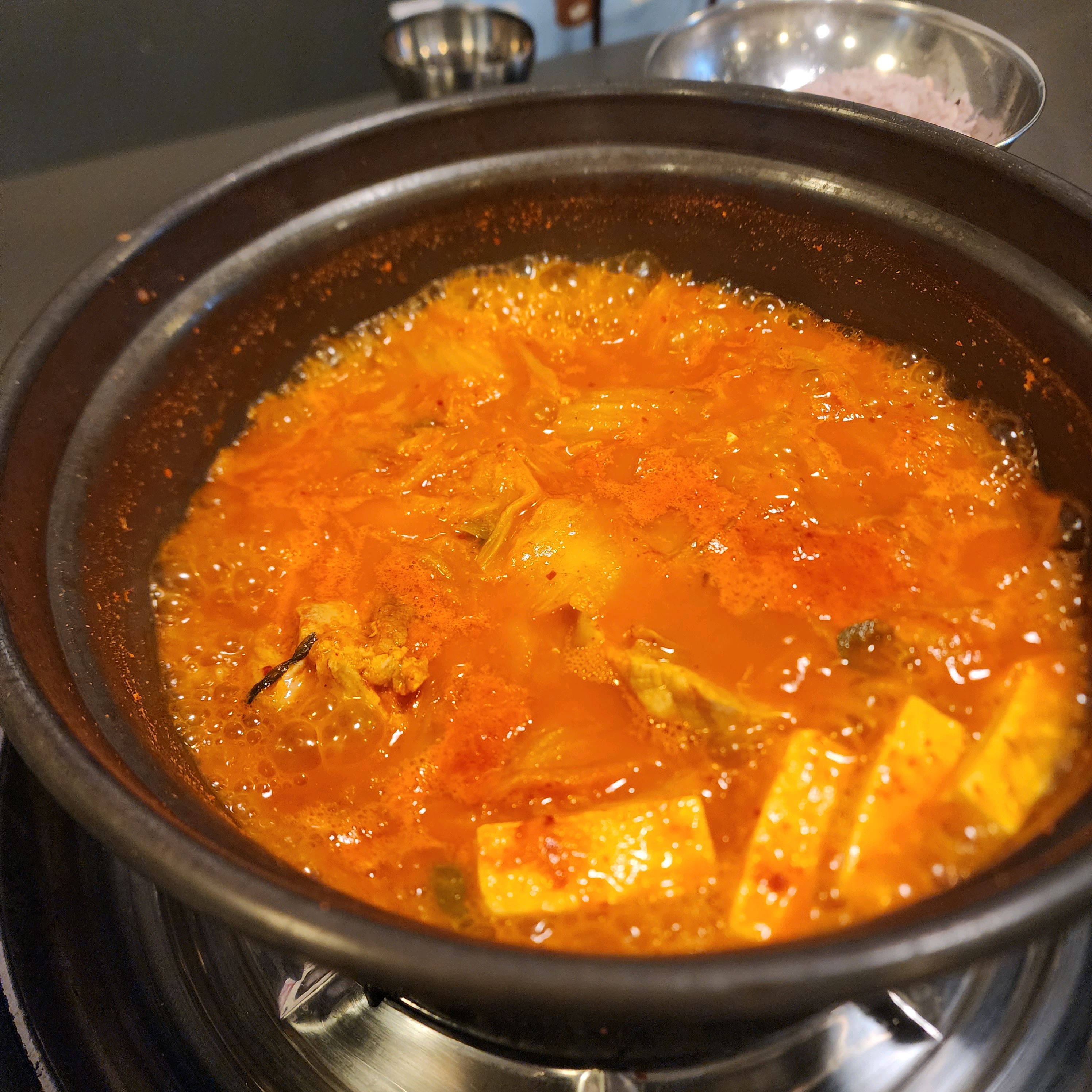 한국 서울 남부터미널역 주변 라면 전문점 백채김치찌개 교대역점
