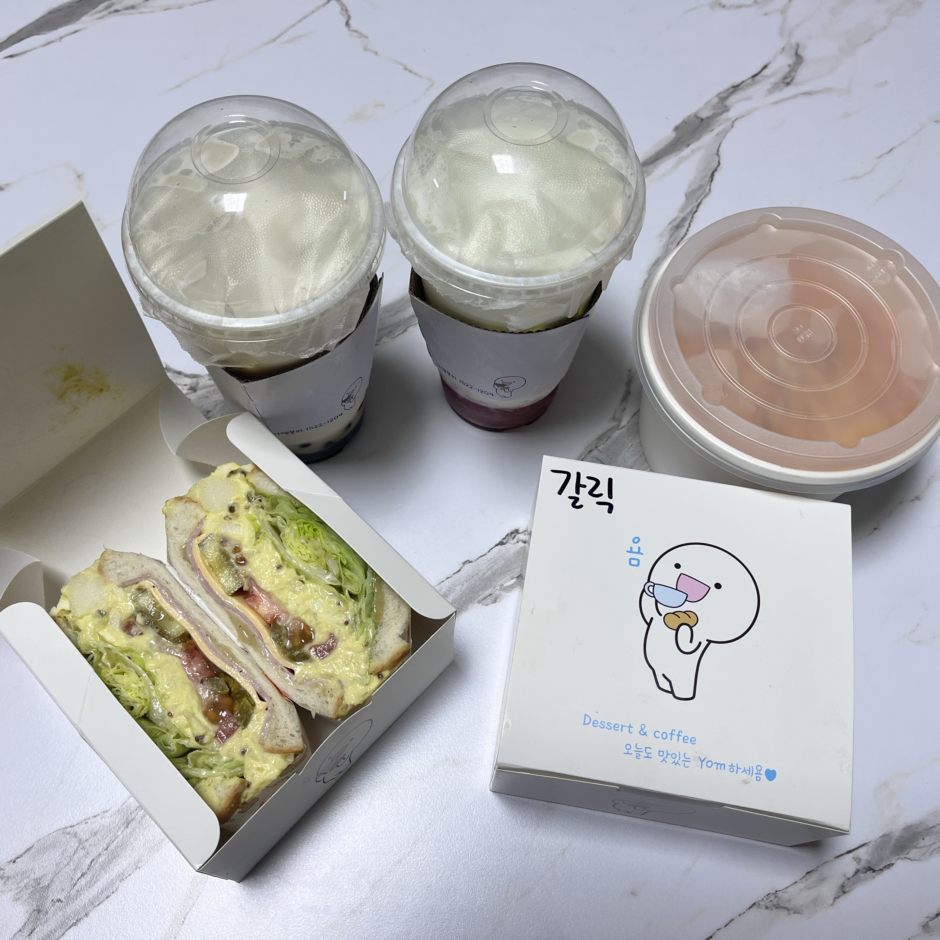 샌드위치, 로제떡볶이, 바게트빵(까르보나라) 이렇게 먹었는데 진짜 다 너무 맛있고 특히 여