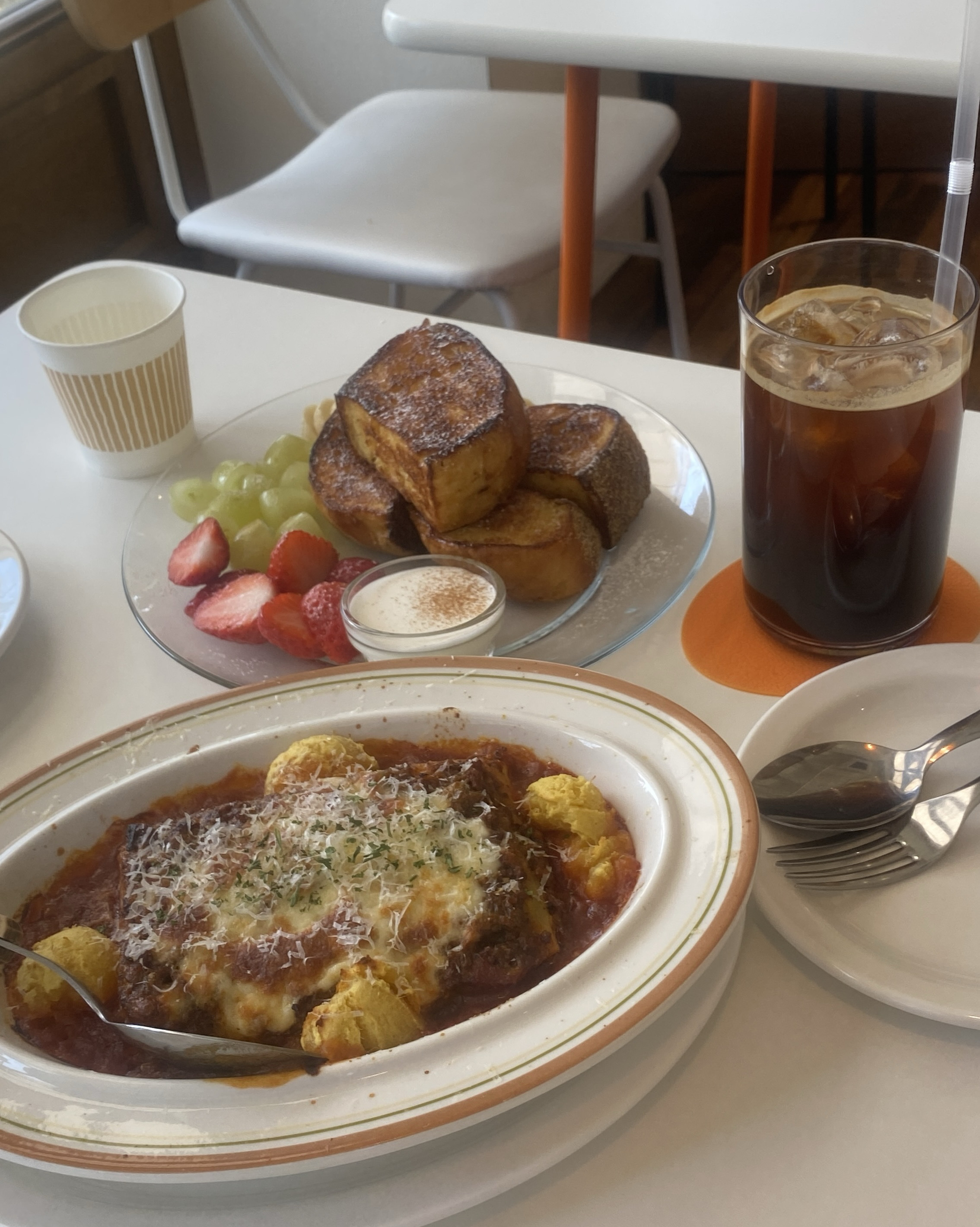 라자냐,, 맛있어요 근데 내부공간이 넓진않아서 웨이팅 가능성은 있숩니다 화장실 바로 내부에