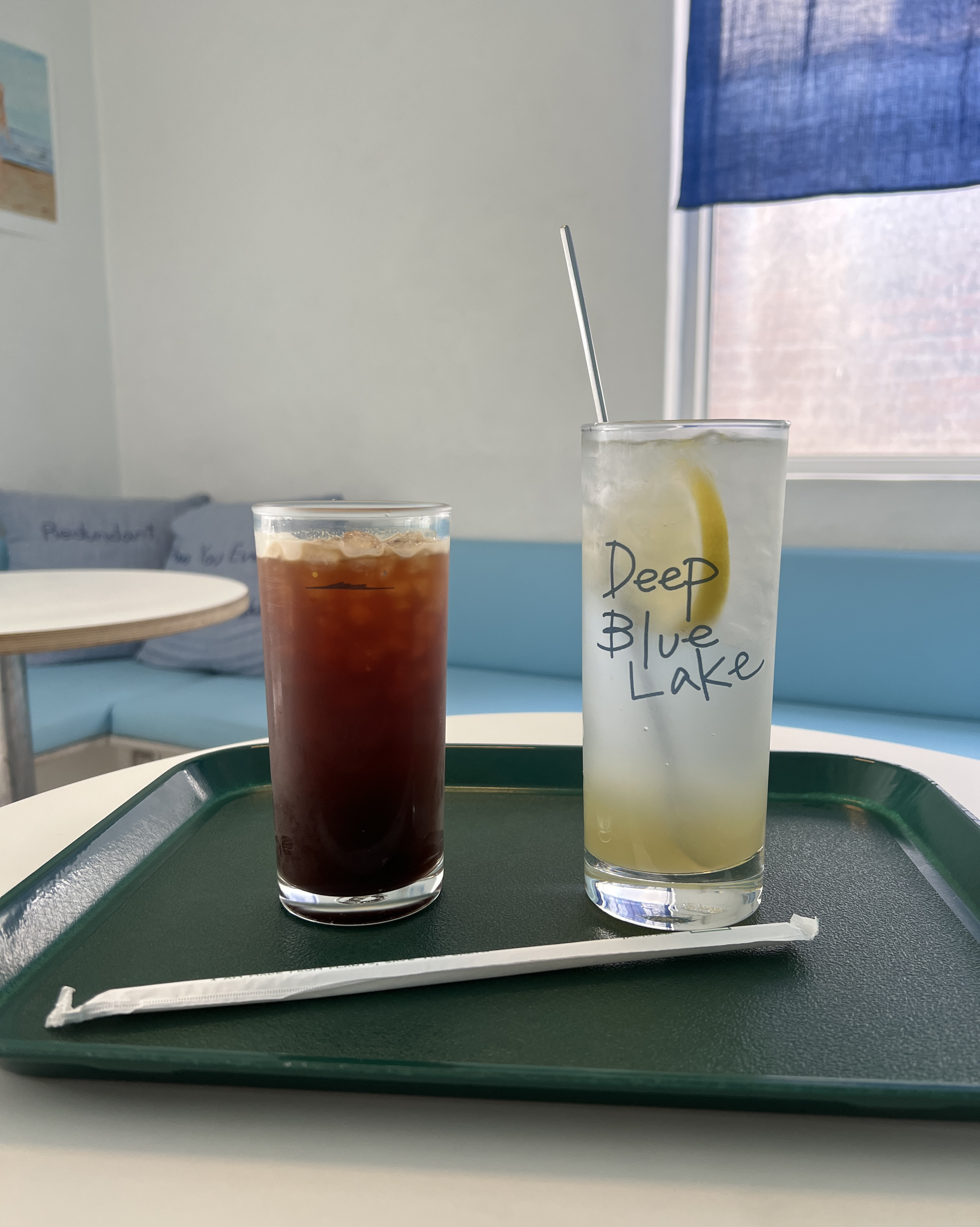 망원시장 바로 근처 오전 일찍 오픈하는카페! - 망원동 맛집 딥블루레이크