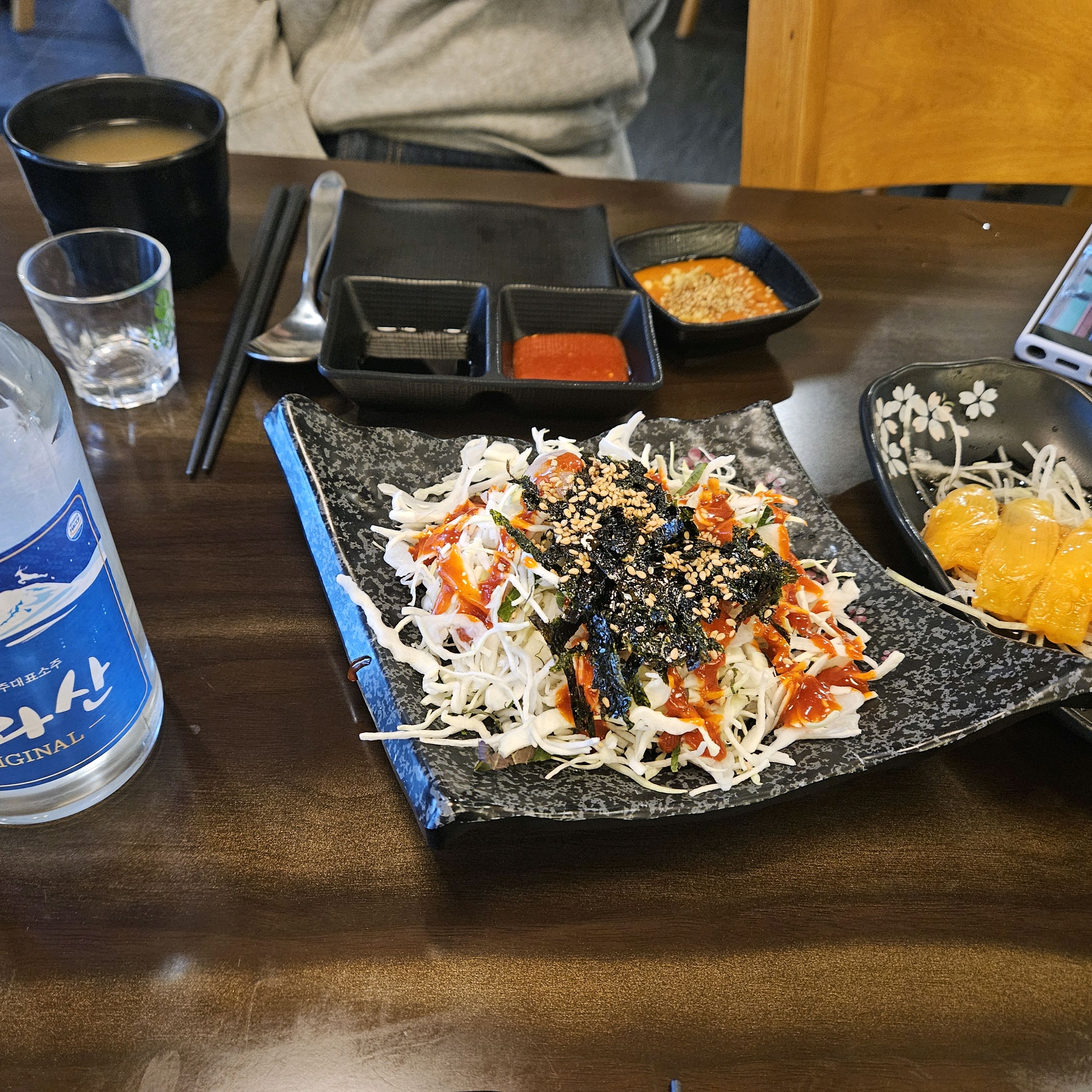 회가 먹고싶어 검색 후 예약하고 방문했어요~  숙성회라 부드럽고 감칠맛이 뛰어났어요^^  