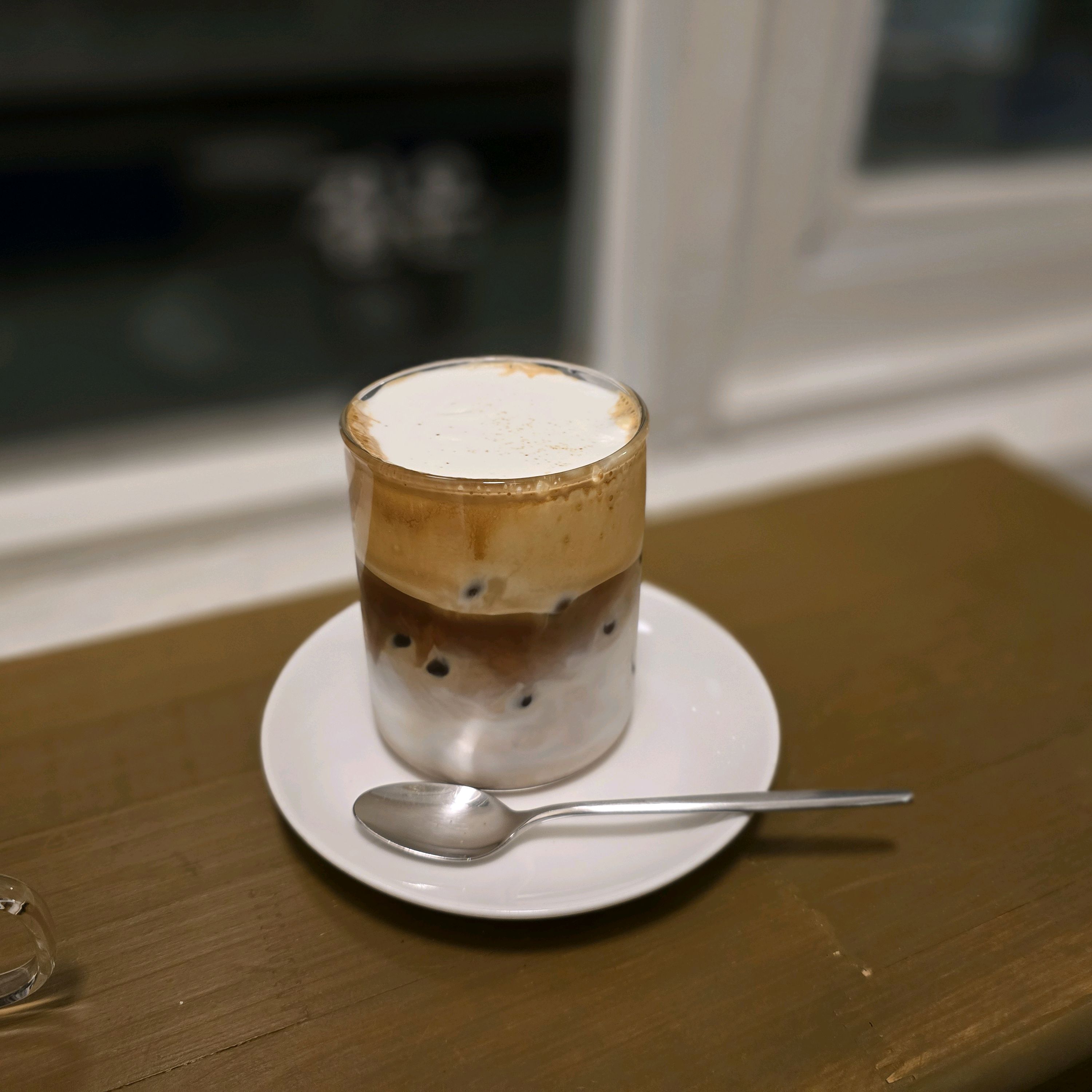 크림이 올라간 커피