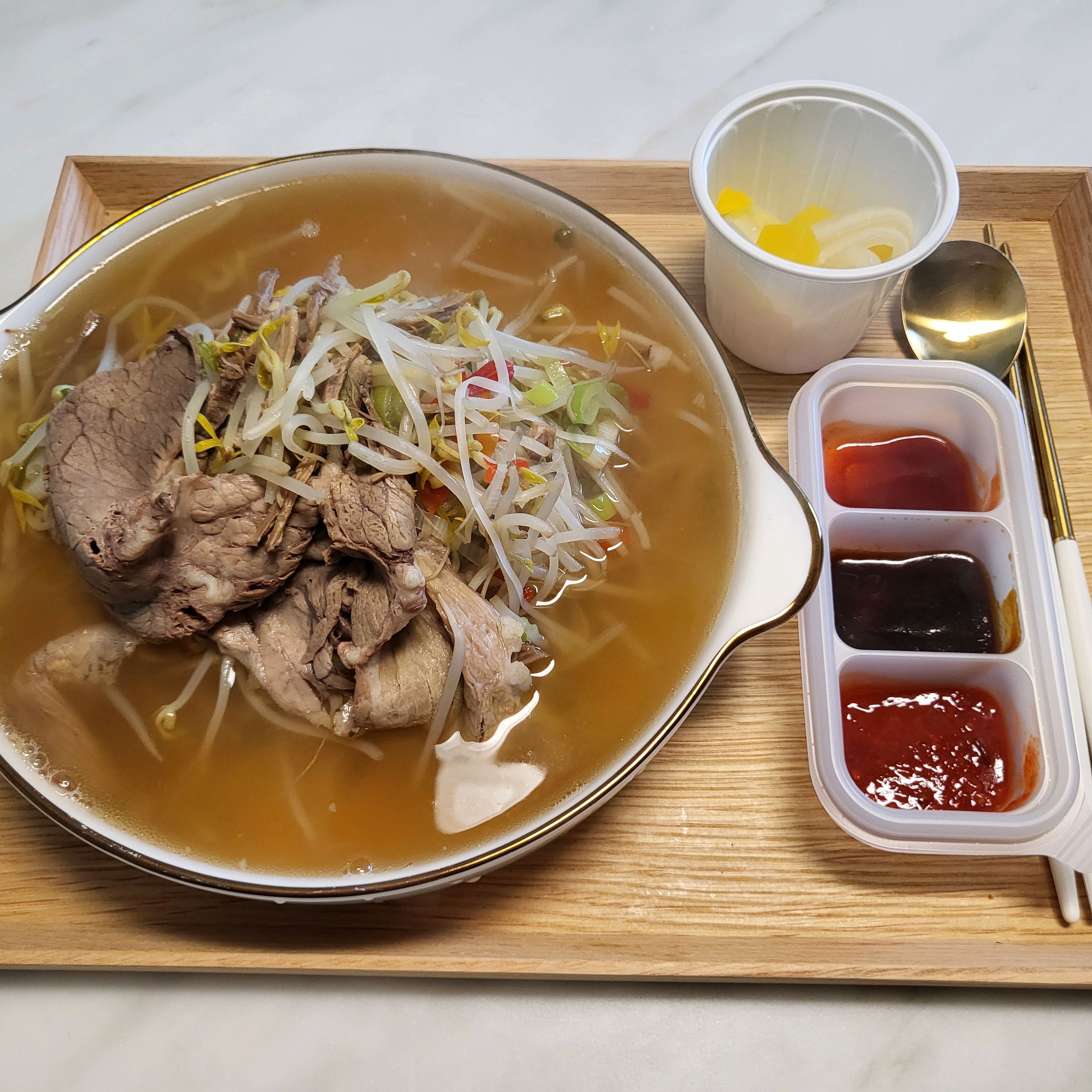 맛있으면 한놈(?!)만 패는데 요즘 같은 날씨에 쌀국수에 빠졌는데요~🤔 매장에서만 먹다가