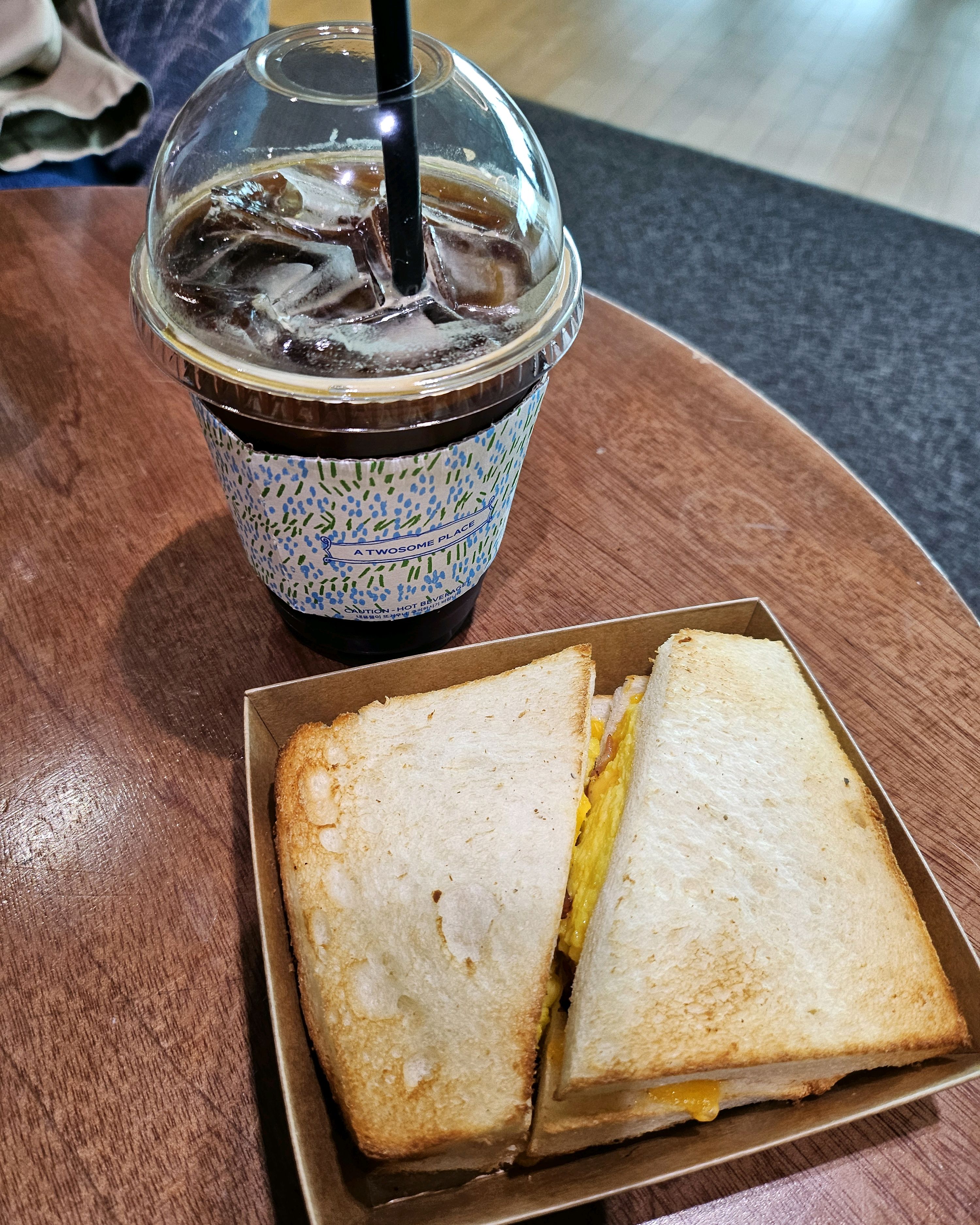 [인천공항 맛집 투썸플레이스 인천공항라운지점] 직접 가본 로컬 리뷰