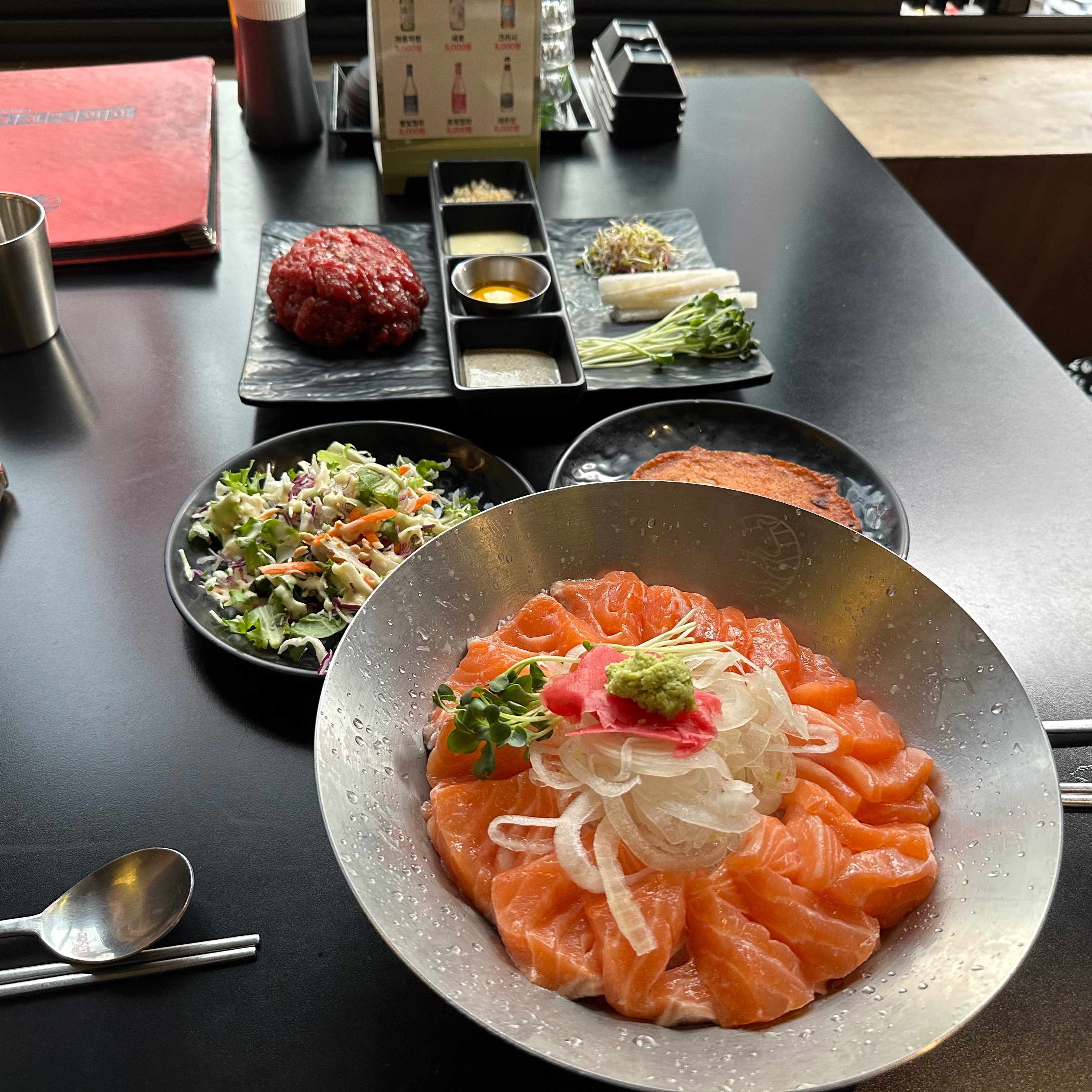 서현역 맛집 김천재의육회반한연어 분당서현점 내돈내산 리얼후기
