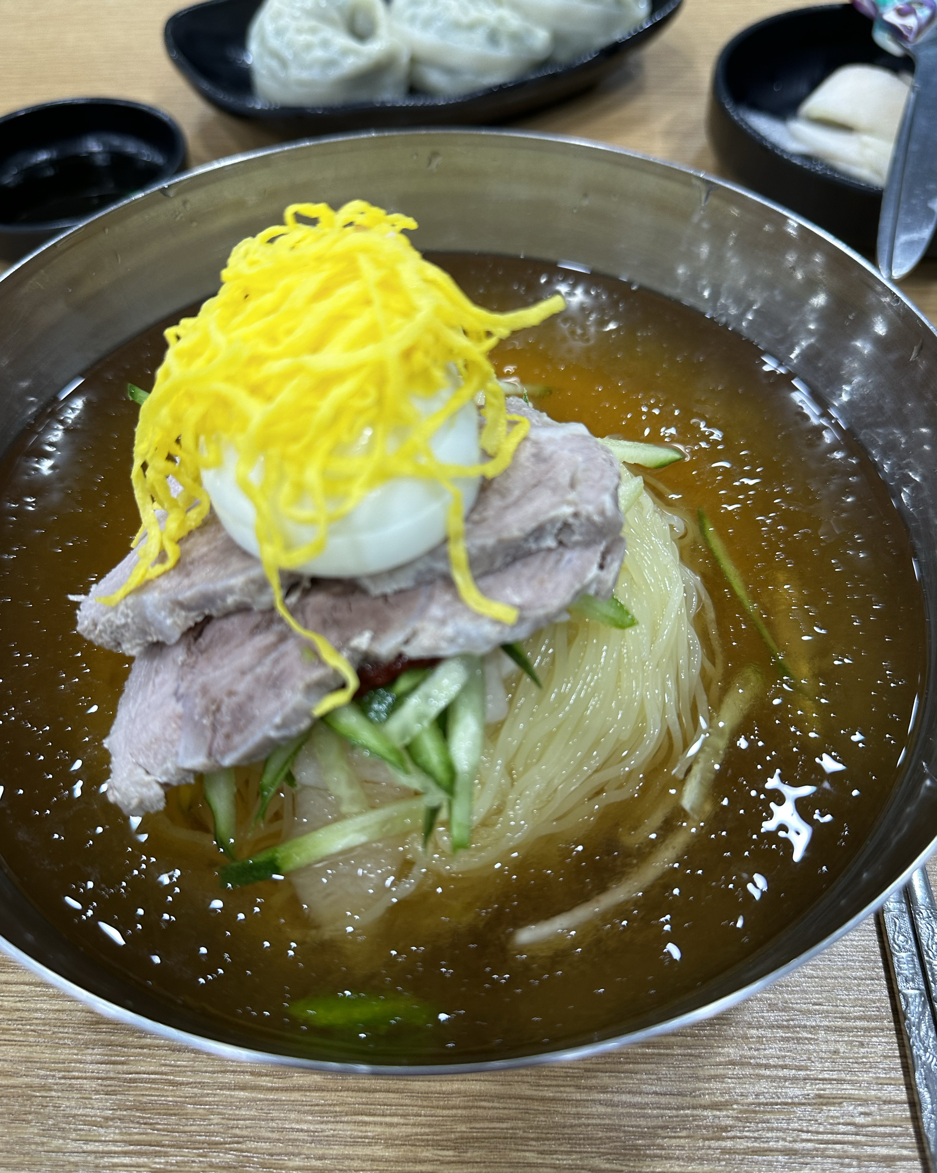 동네살고 있어서 지나가다가도 쓱 들리고 - 안양 맛집 부산가야밀면