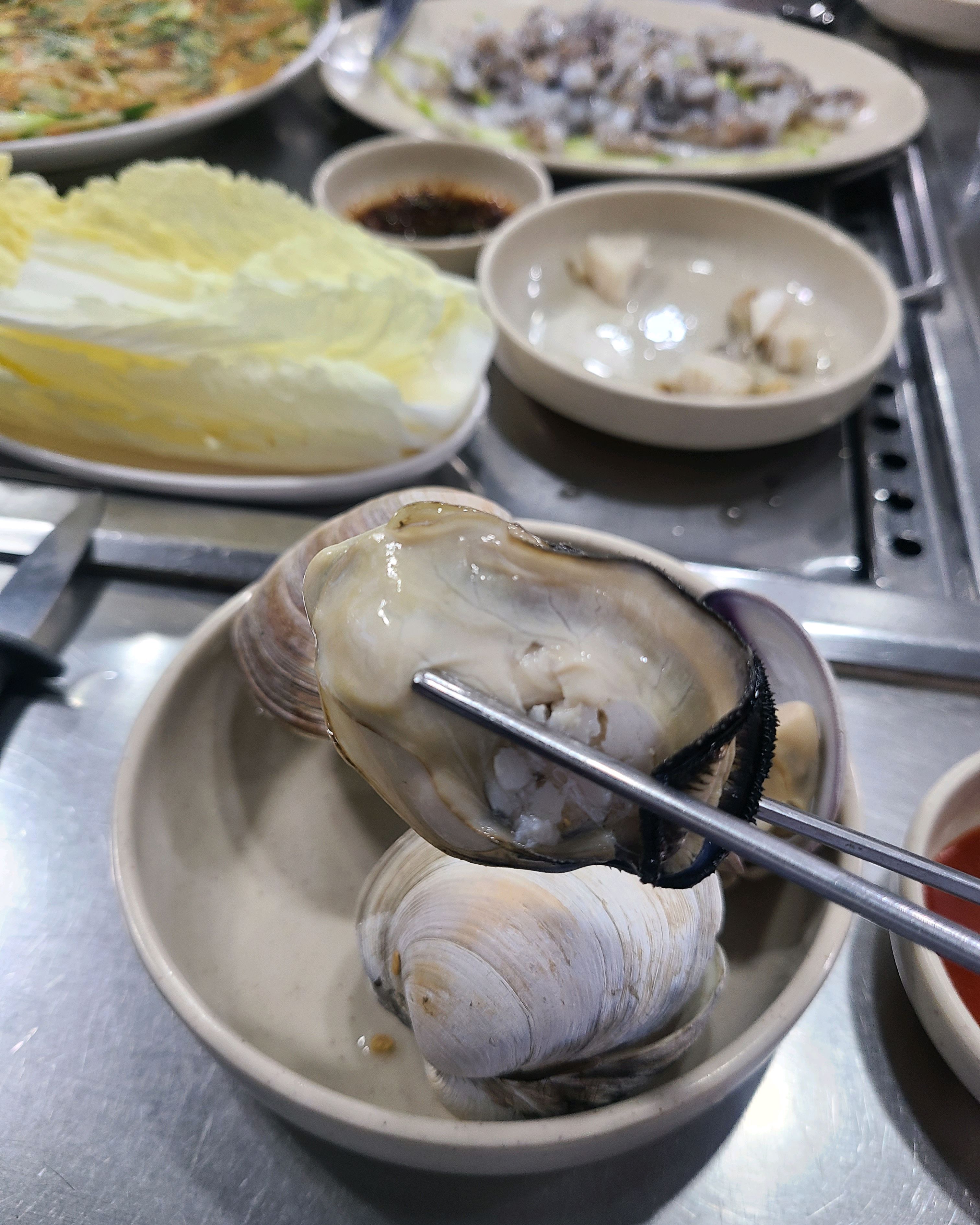 
화곡역식당 굴사냥화곡본동점