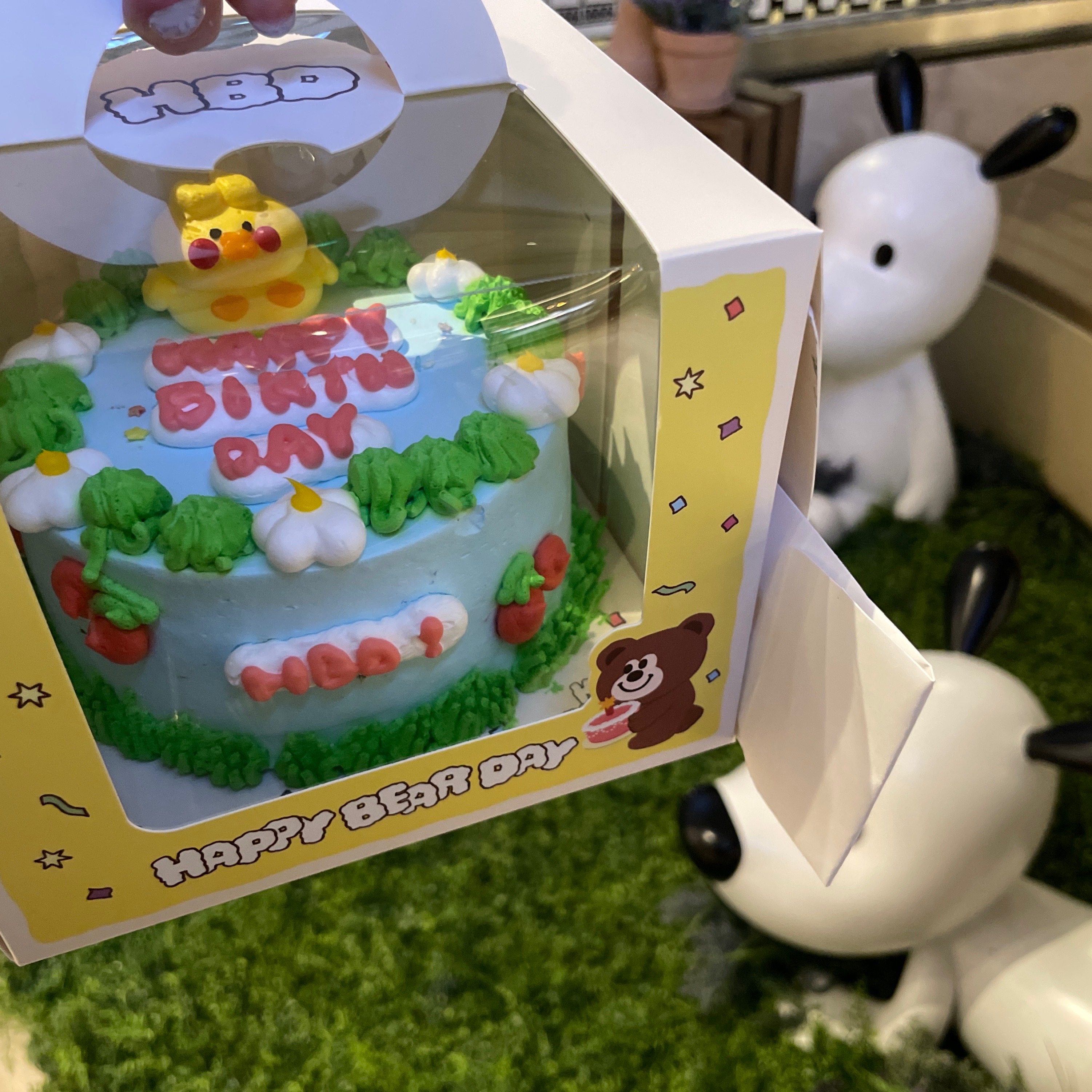 빵빵덕 오레오초코 미니케이크로 포장해왔는데 미친 귀여윰이에요ㅠㅠㅠㅠ💕 짜부돼서 더 귀여운