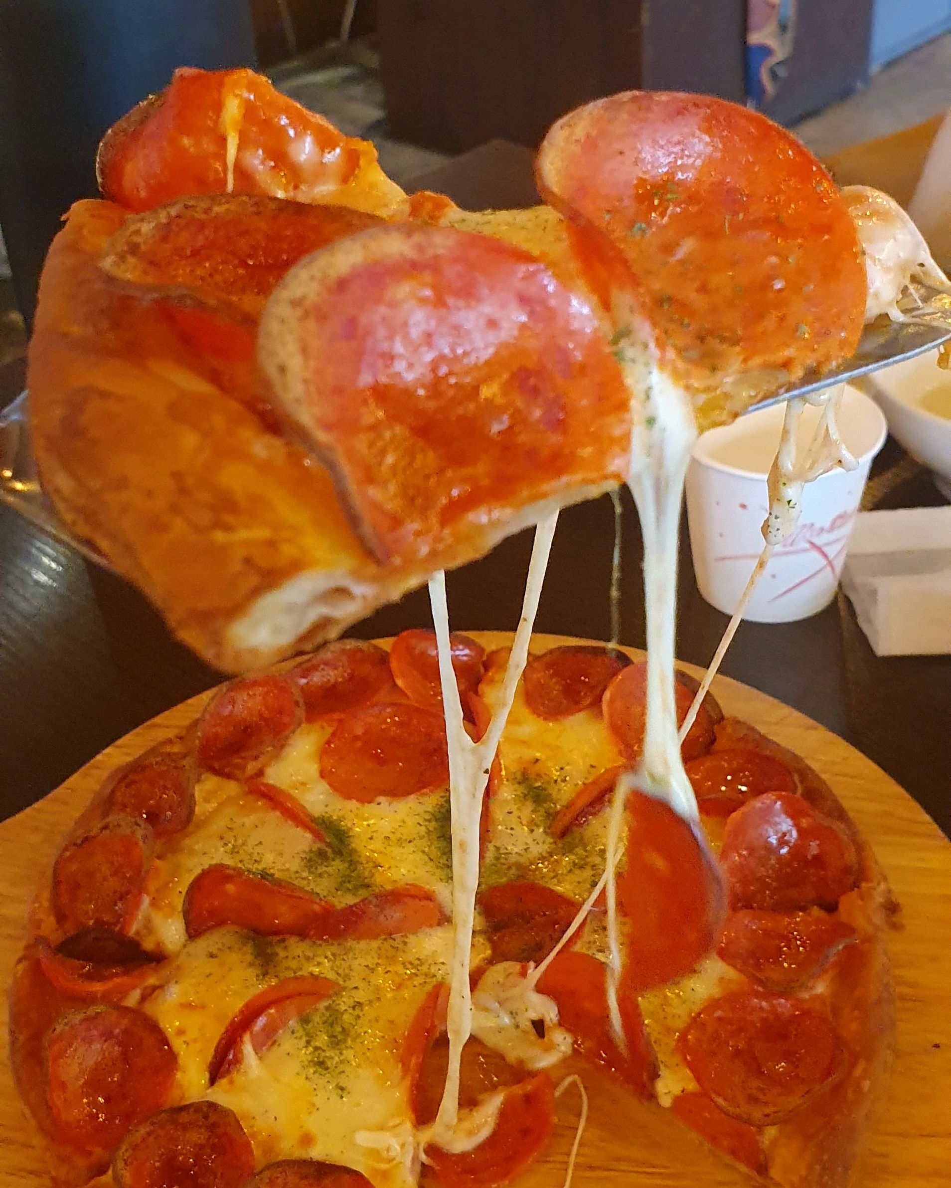 아이와 가려고 일찍가서 기다렸어요! 직원분들께서 아이들에게 굉장히 친절하시고 눈치도 안주셔