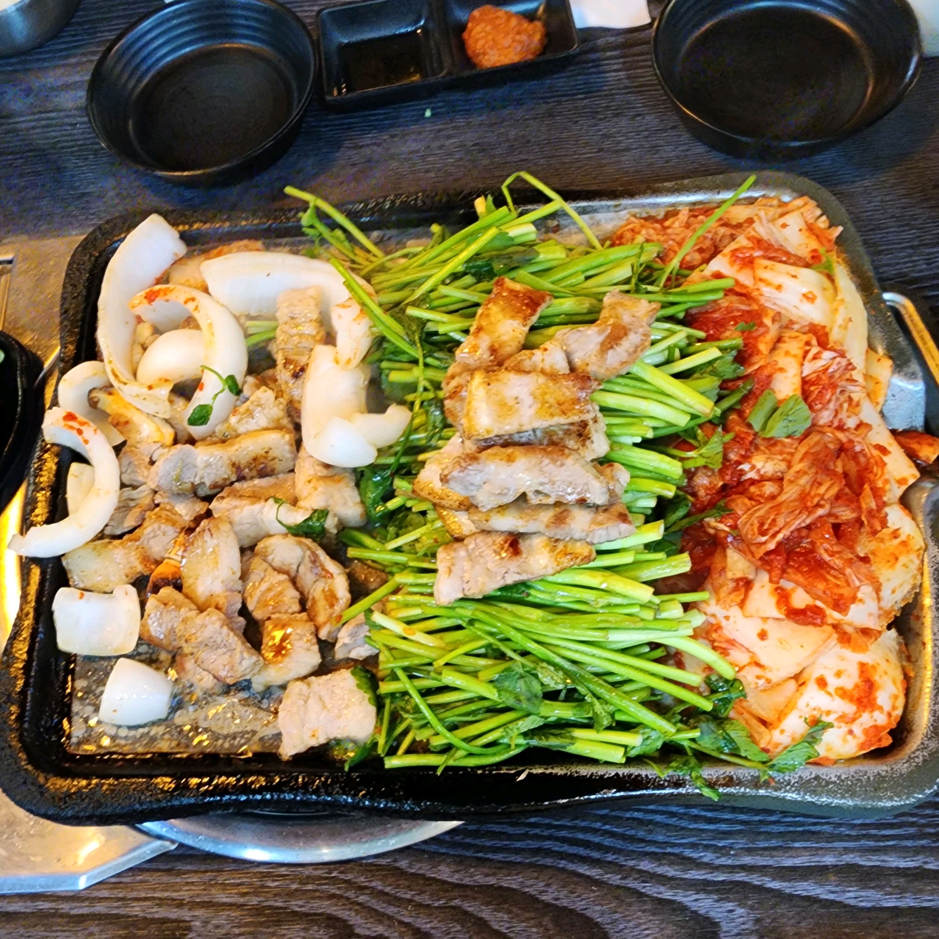 미나리엄청푸짐해요 너뮤맛있어요 - 여의도 맛집 여의도 스마일삼겹 본점
