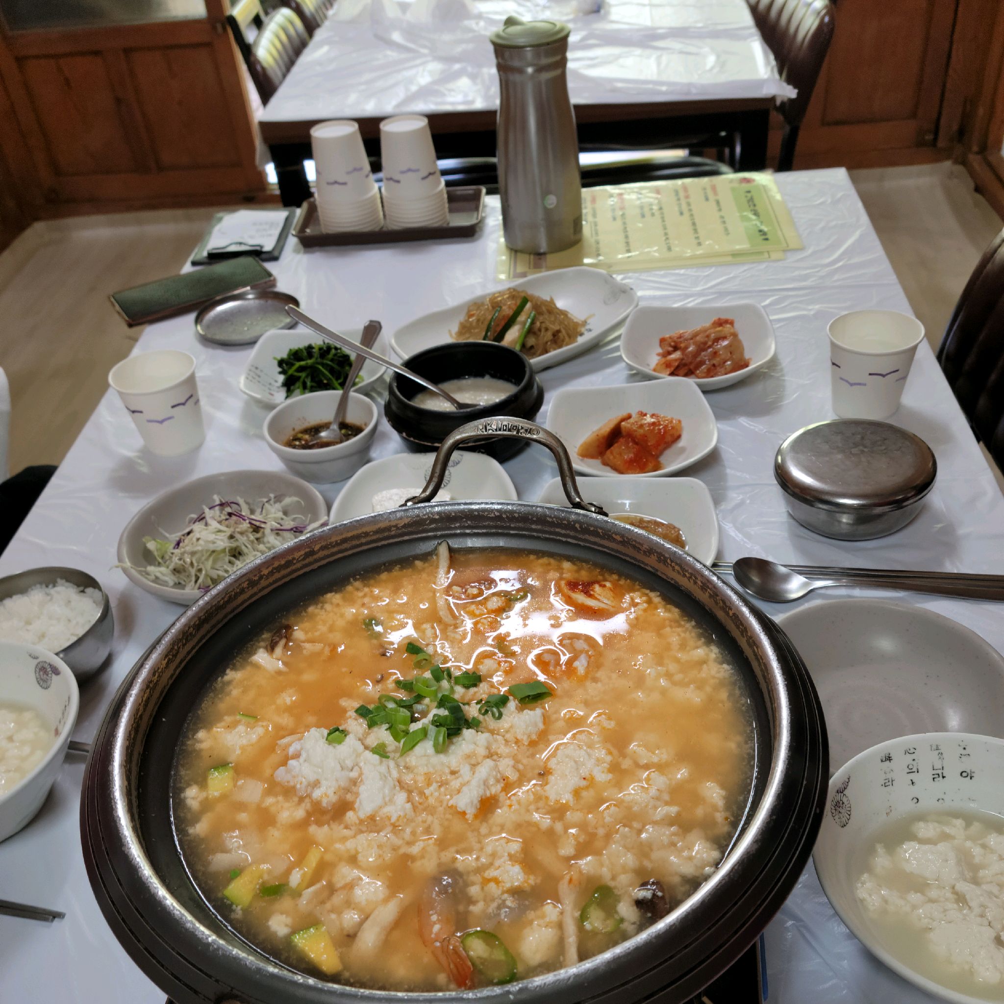 모두부 순두부 다 먹을수 있는 두부정식이 담백하니 한그릇 뚝딱 비워내게 정말 맛있었어요 콩