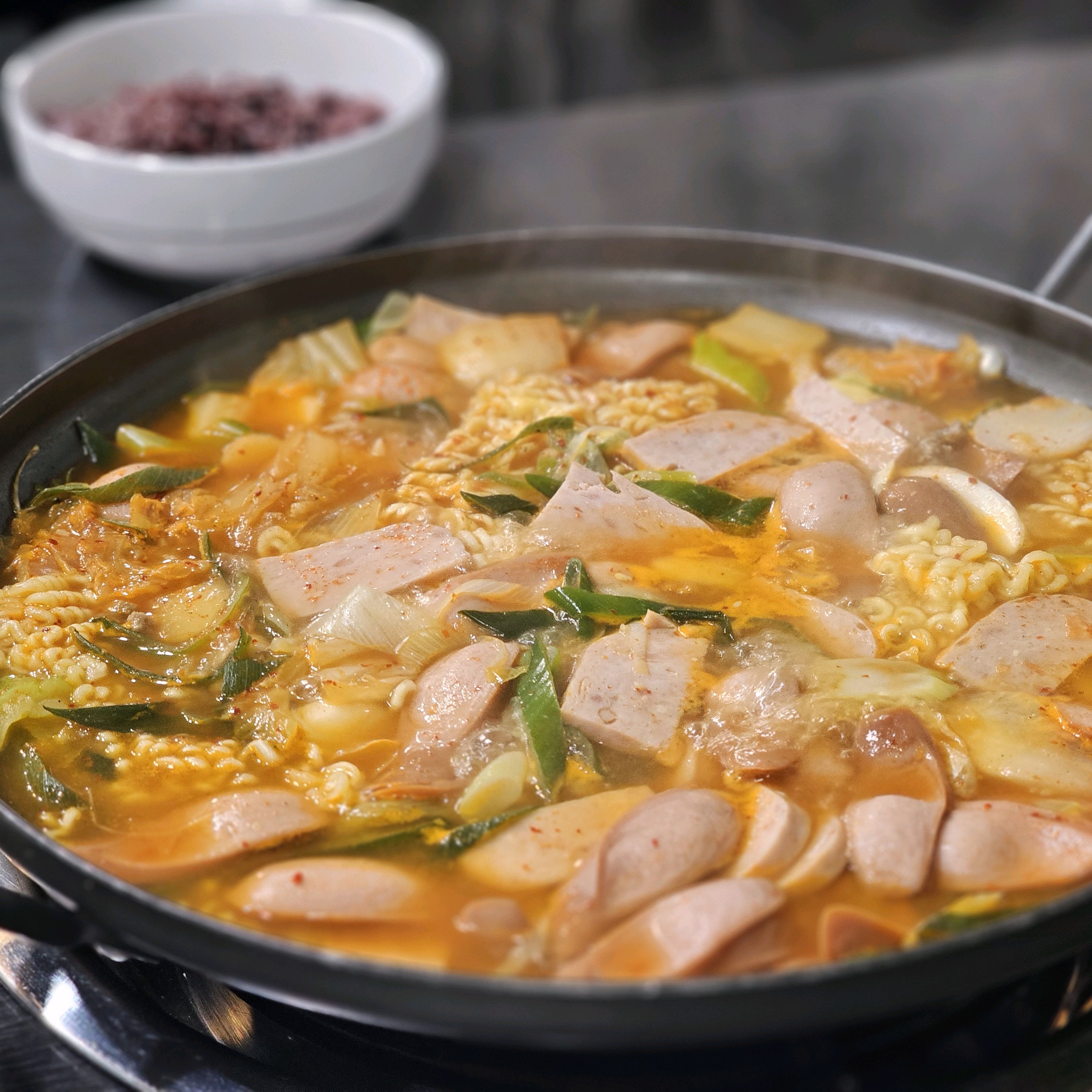  한국 서울 건대입구역 주변 전골 전문점 맛집 의정부정통부대찌개