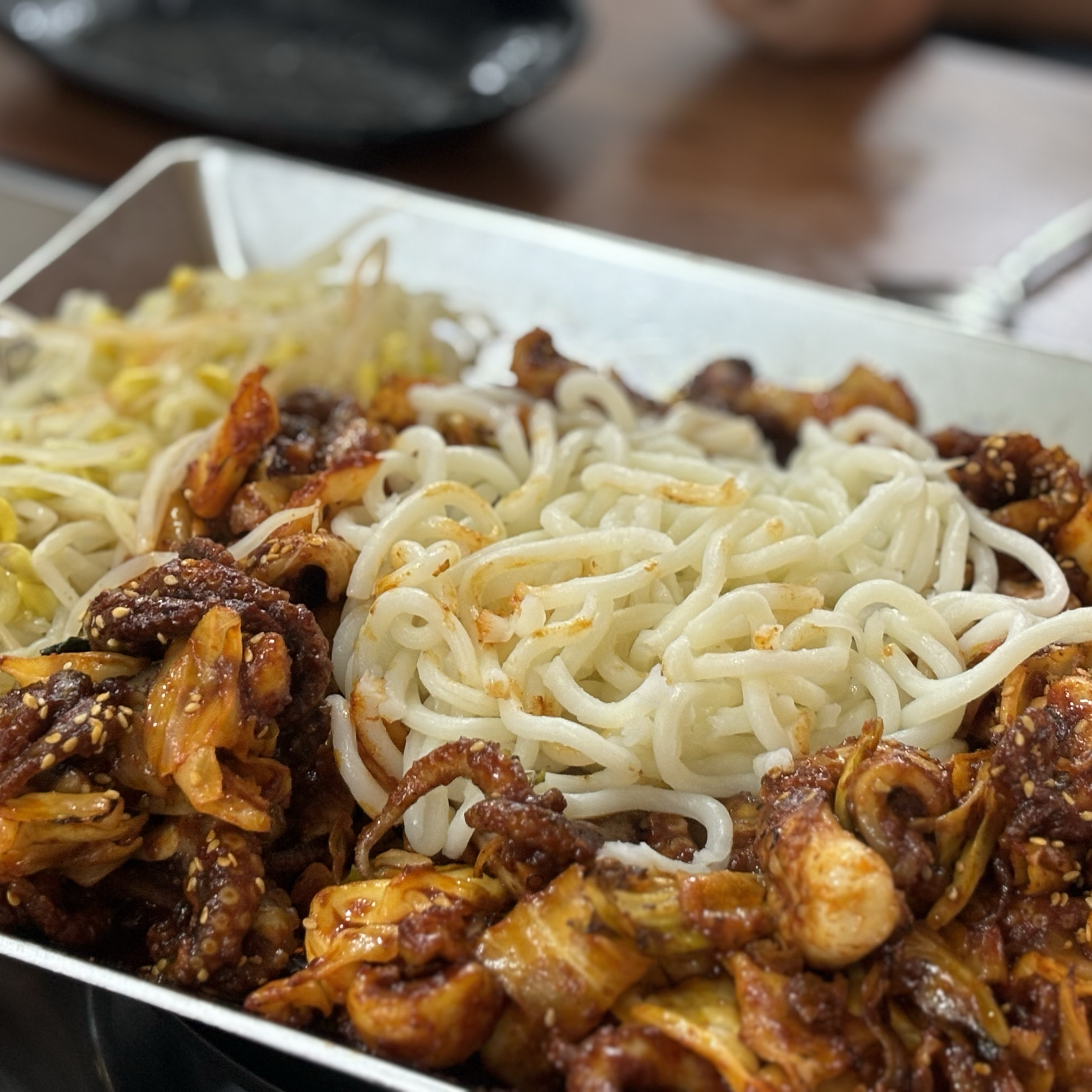 맵찔이도 충분히 먹을 수 있는 맛있게 매운맛! - 천호동 맛집 돗가비불쭈꾸미 천호로데오점