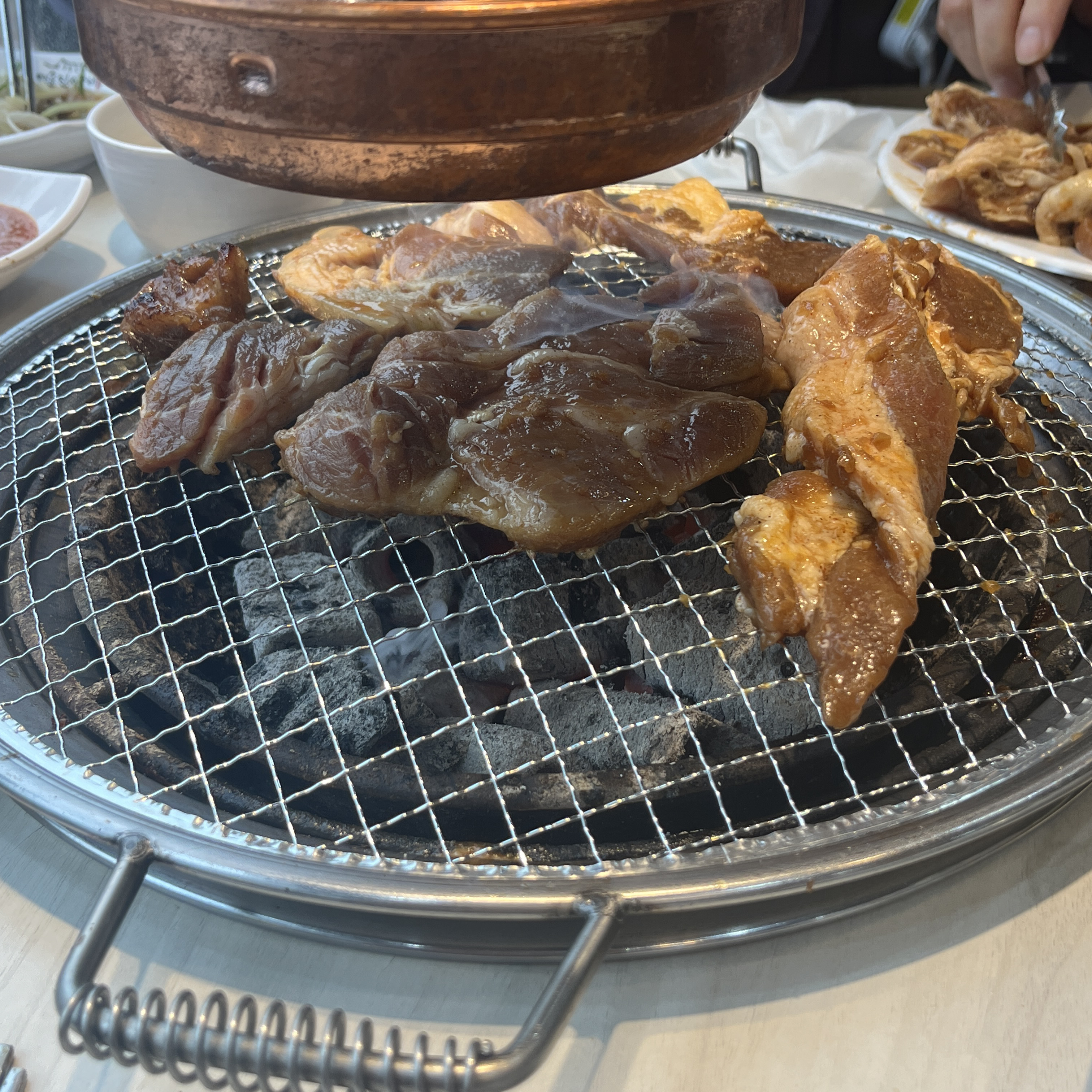 직원분들이 엄청 친절하시고 갈비가 진짜 맛있어요! 여기는 갈비가 정말 찐이네요👍🏻 정말 배