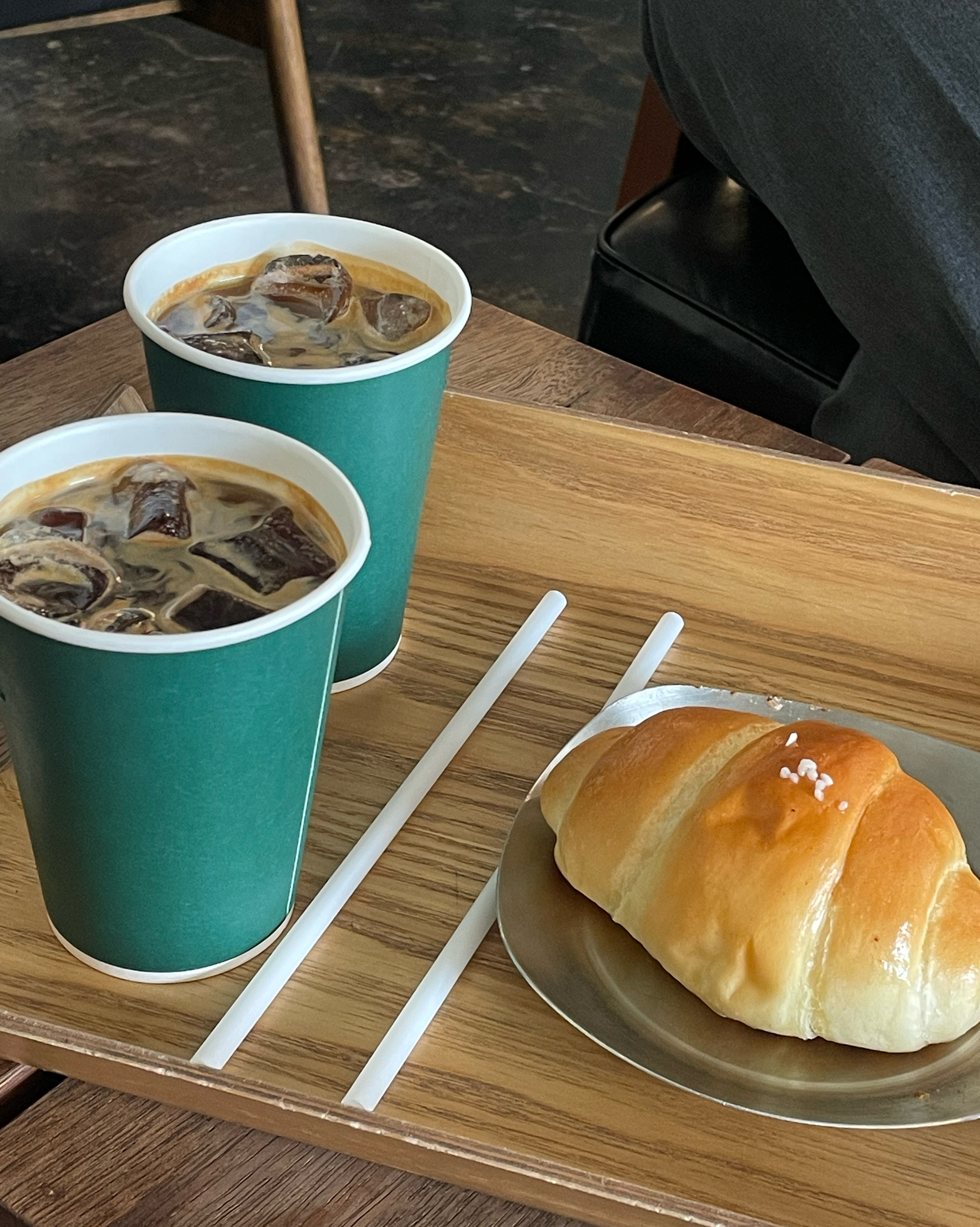 ☕️ 아메리카노 5,500 - 홍대입구역 맛집 콘하스 연남점
