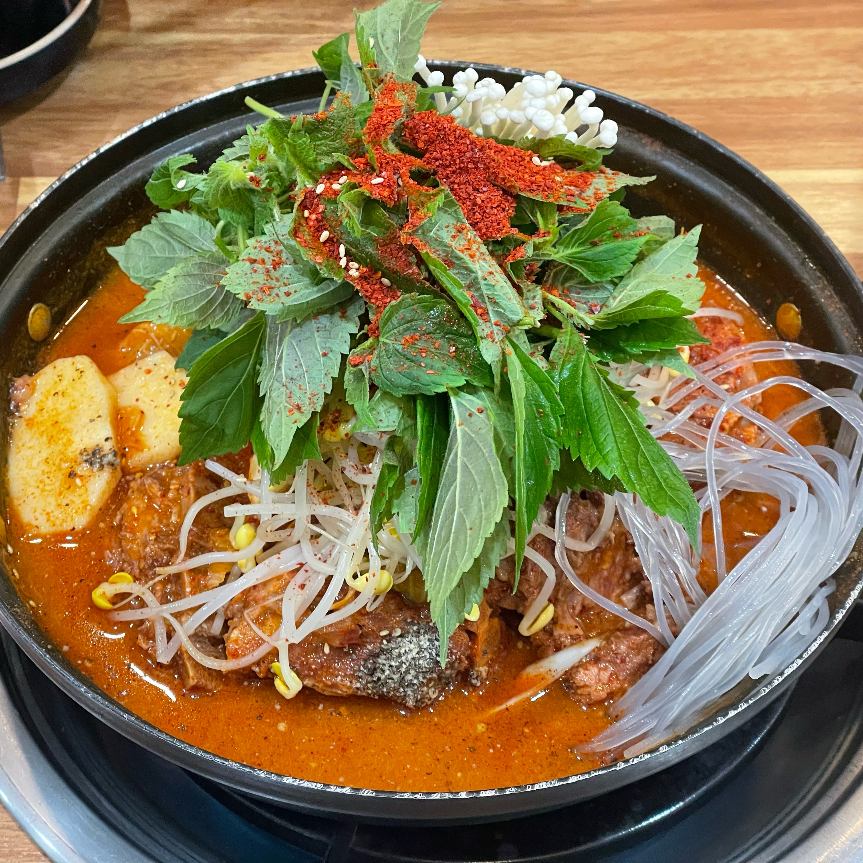 언니랑 신나서 재미나고 맛있게 먹었던 맛도링 감자탕! - 제주 맛집 24시제주해장국