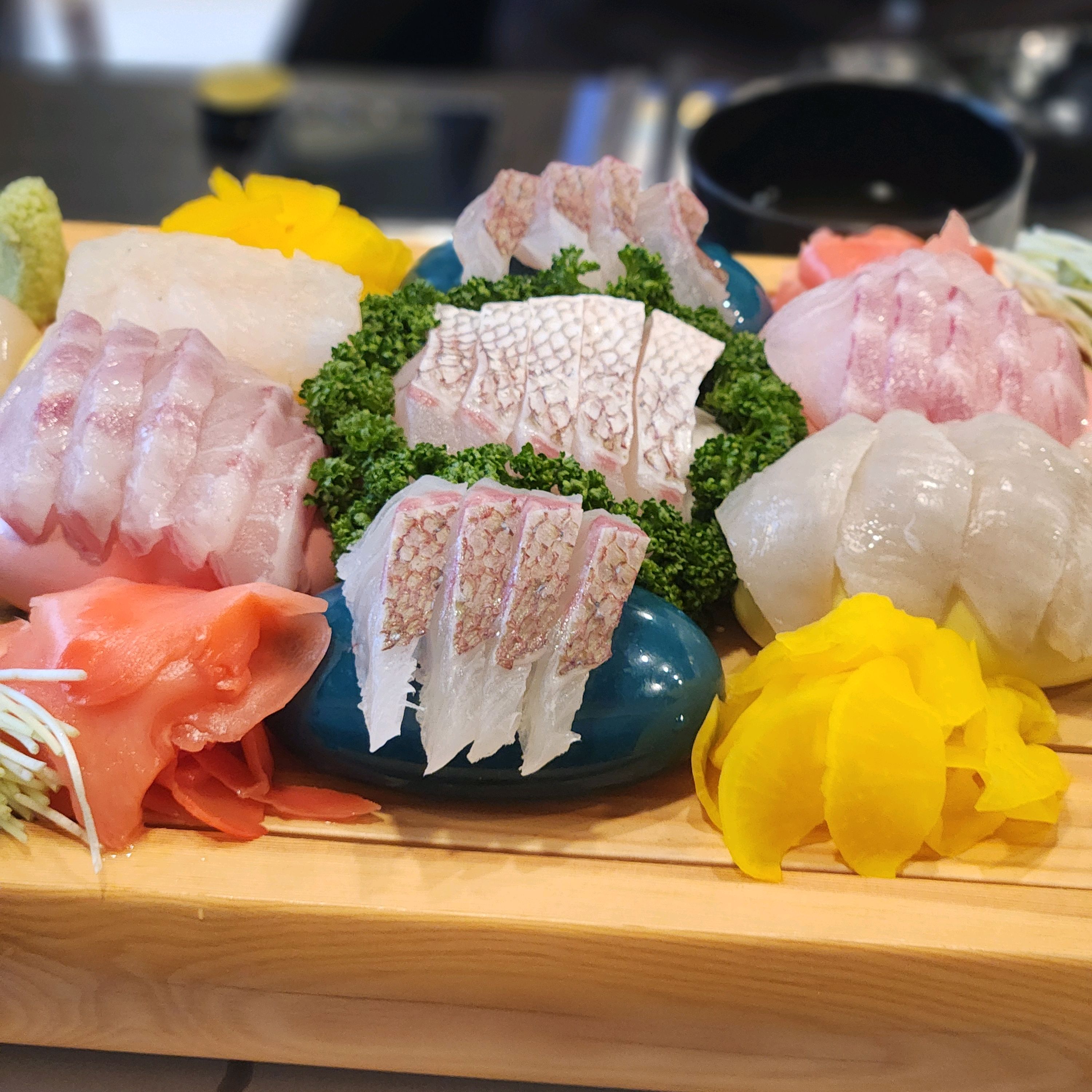 정확히 무한리필은 아니고, 인원수만큼의 판수만 리필 가능합니다~ 맛은 낫배드였어요 - 인계동 맛집 물고기자리 인계점