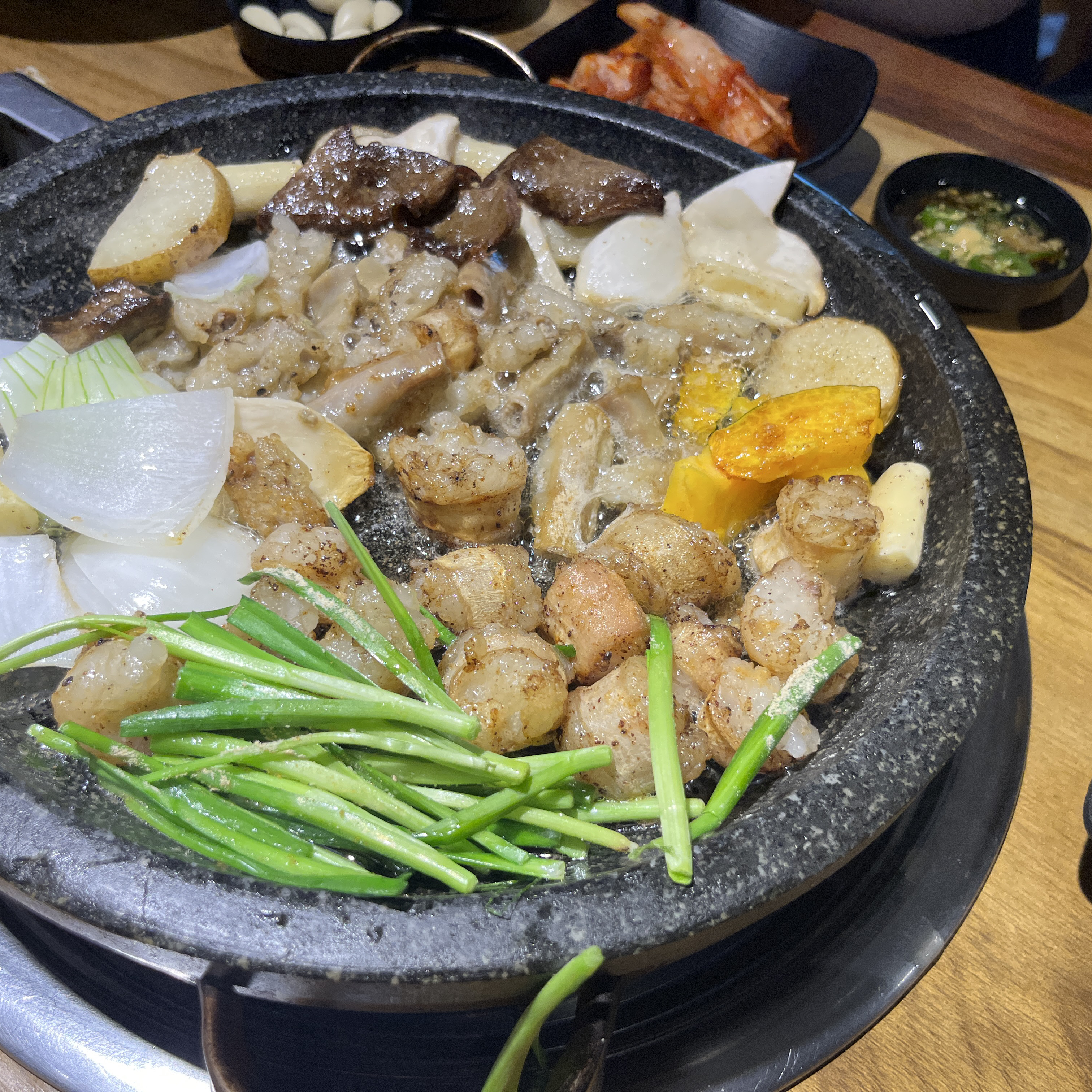 평촌먹자골목맛집!!!! 한우곱창이랑 대창 먹었는데❤️❤️❤️ 너무맛있어용... 담에 또 가