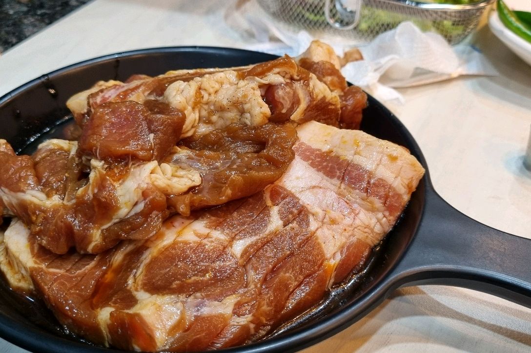 사장님도 친절 하고 매장도 넓고, 고기가 정말 맛나요. - 의왕역 맛집 명륜진사갈비 의왕역점