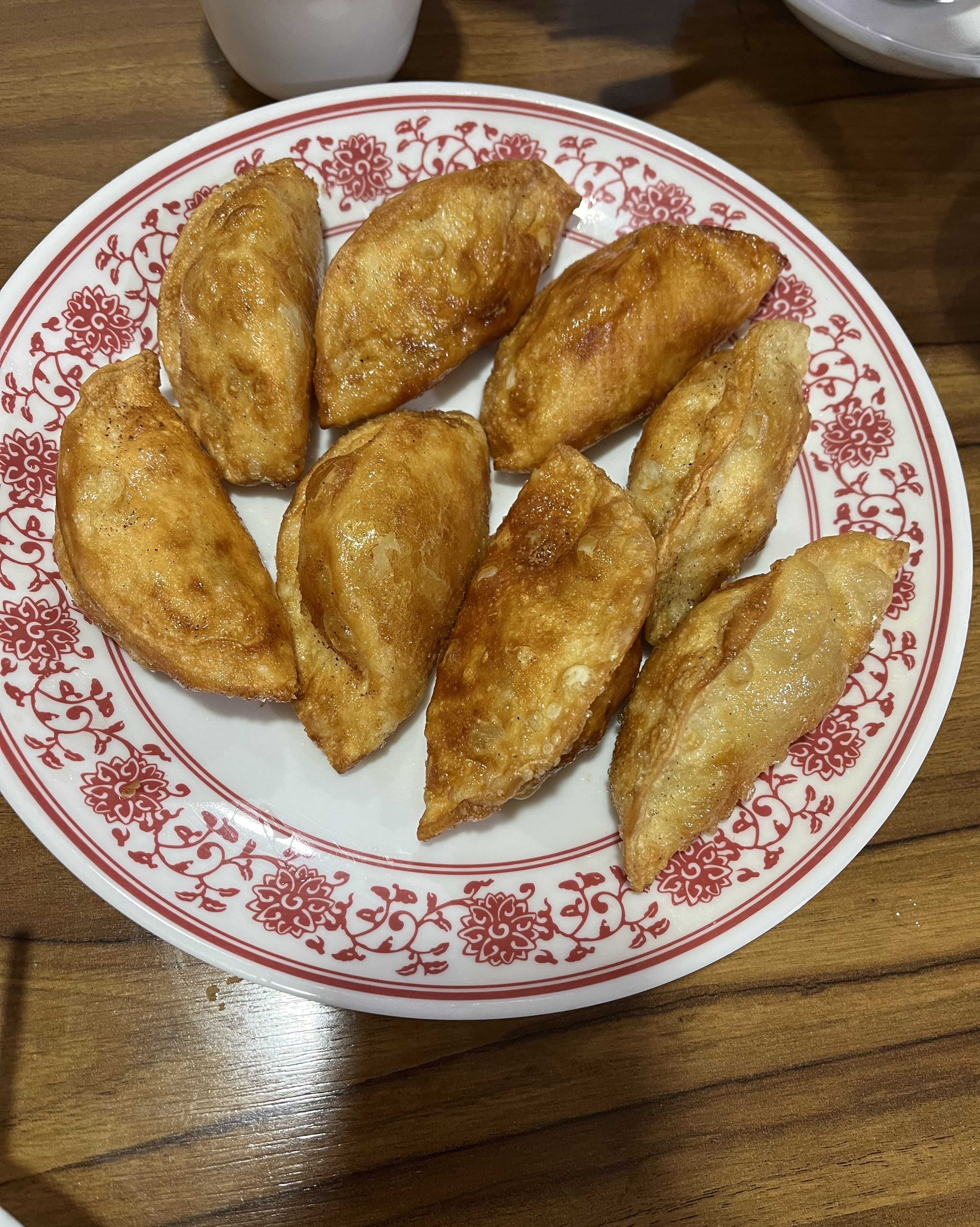 군만두 짬뽕 미니탕수육 시켰는데 군만두는 맛있었고 짬뽕도 괜찮았어요 근데 탕수육에서 약간