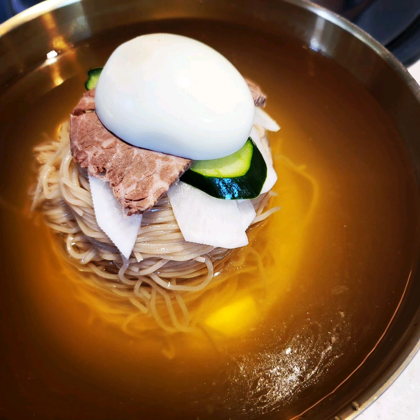 너무 사랑하는 맛집! 올해 첫 평양냉면을 돌아온 달고나에서 맛있게 영접했습니다 ;) 당분간